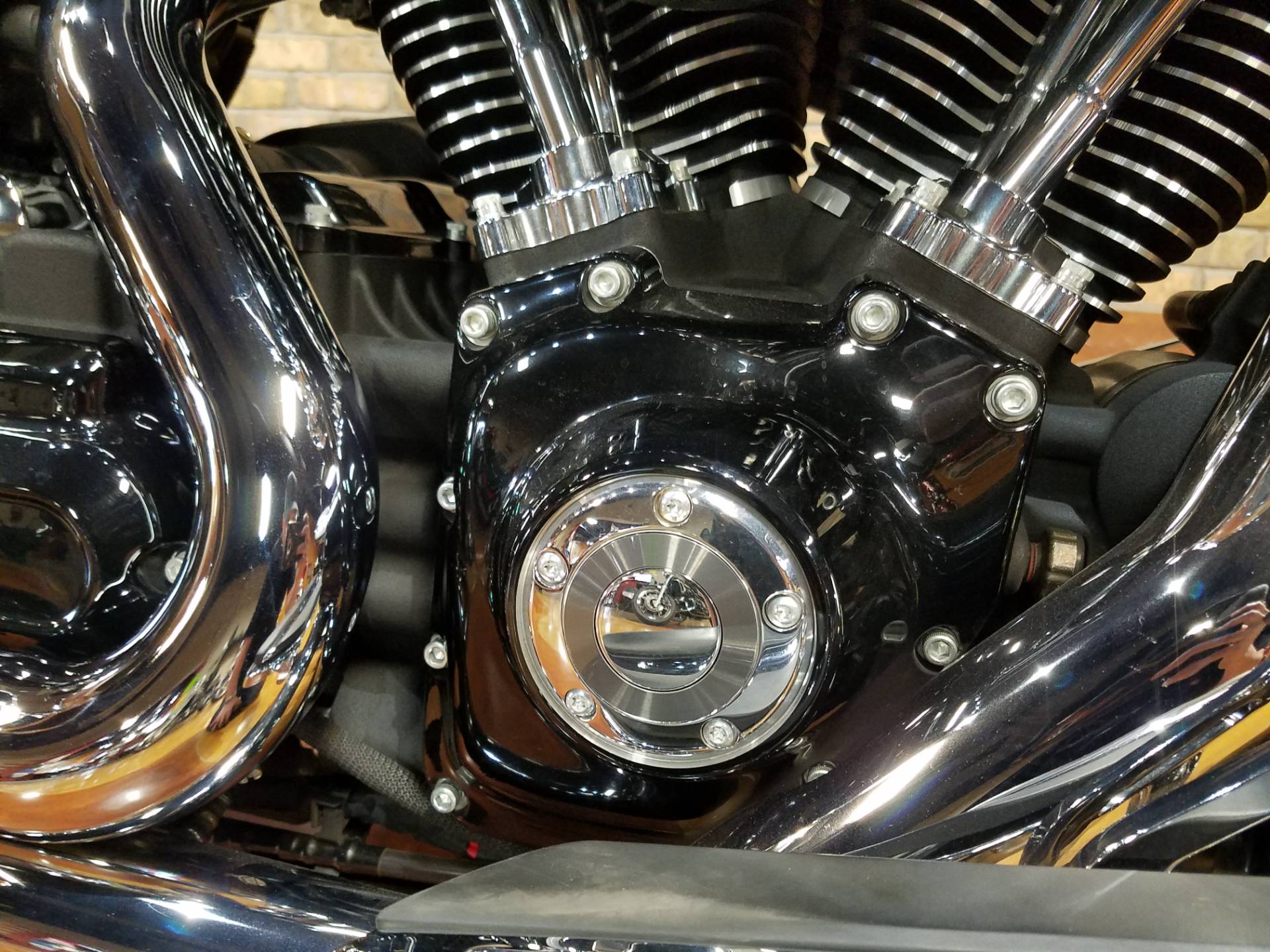 2014 Harley-Davidson CVO™ Road King® in Big Bend, Wisconsin - Photo 11