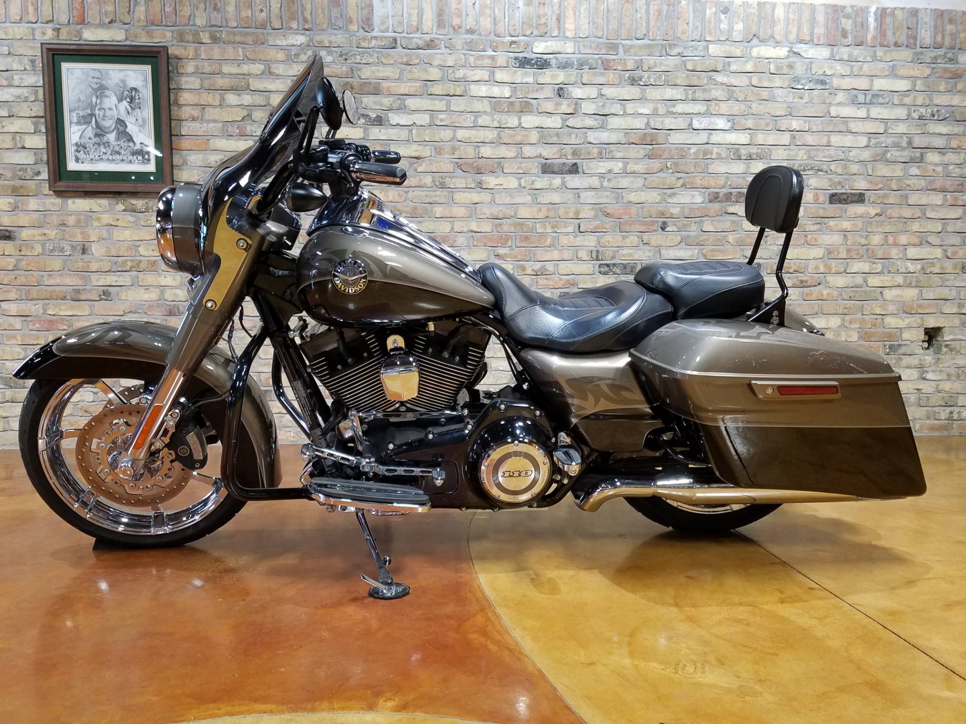 2014 Harley-Davidson CVO™ Road King® in Big Bend, Wisconsin - Photo 30