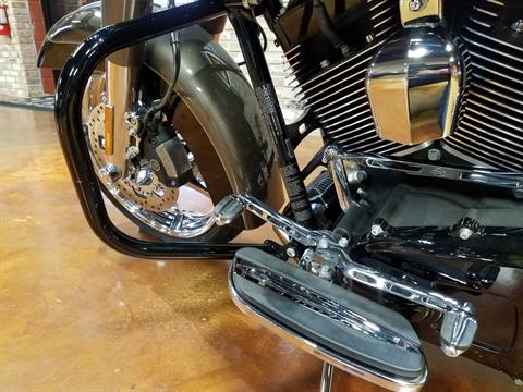 2014 Harley-Davidson CVO™ Road King® in Big Bend, Wisconsin - Photo 40
