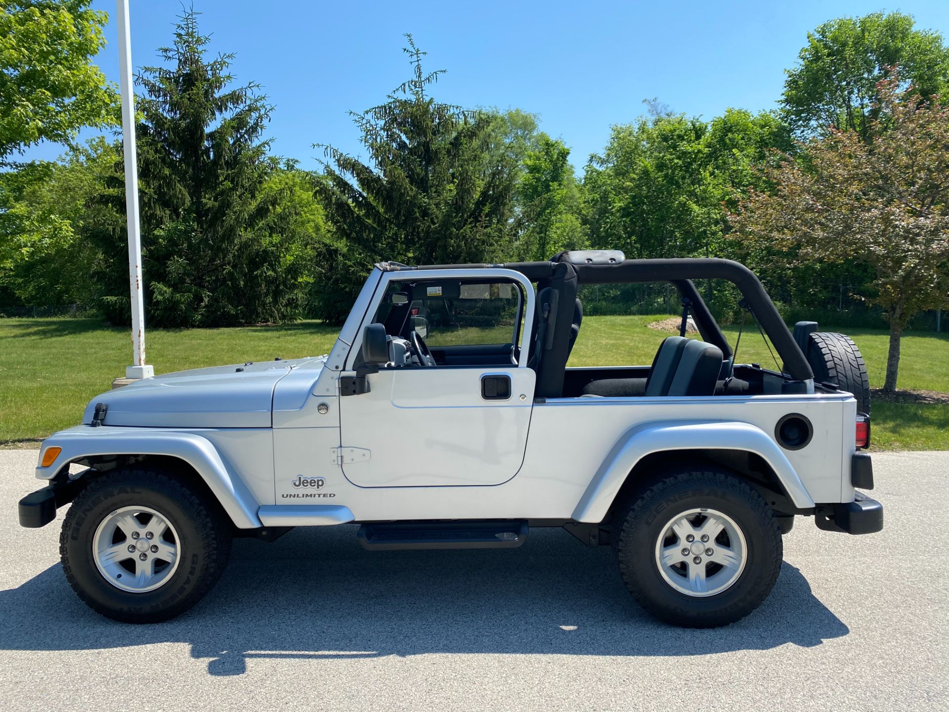 Used 2005 Jeep® Wrangler Unlimited | Automobile in Big Bend WI | 4388  Bright Silver Metallic