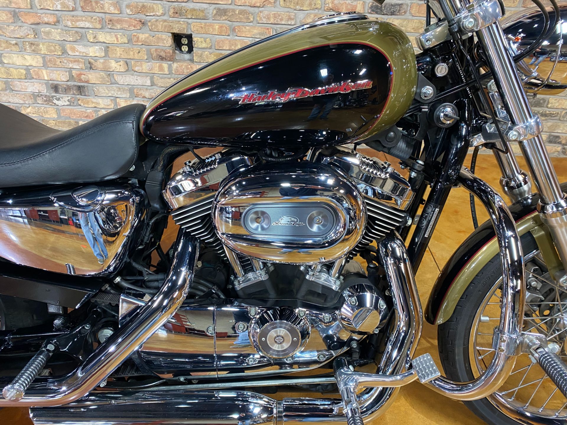 2007 Harley-Davidson Sportster® 1200 Custom in Big Bend, Wisconsin - Photo 12