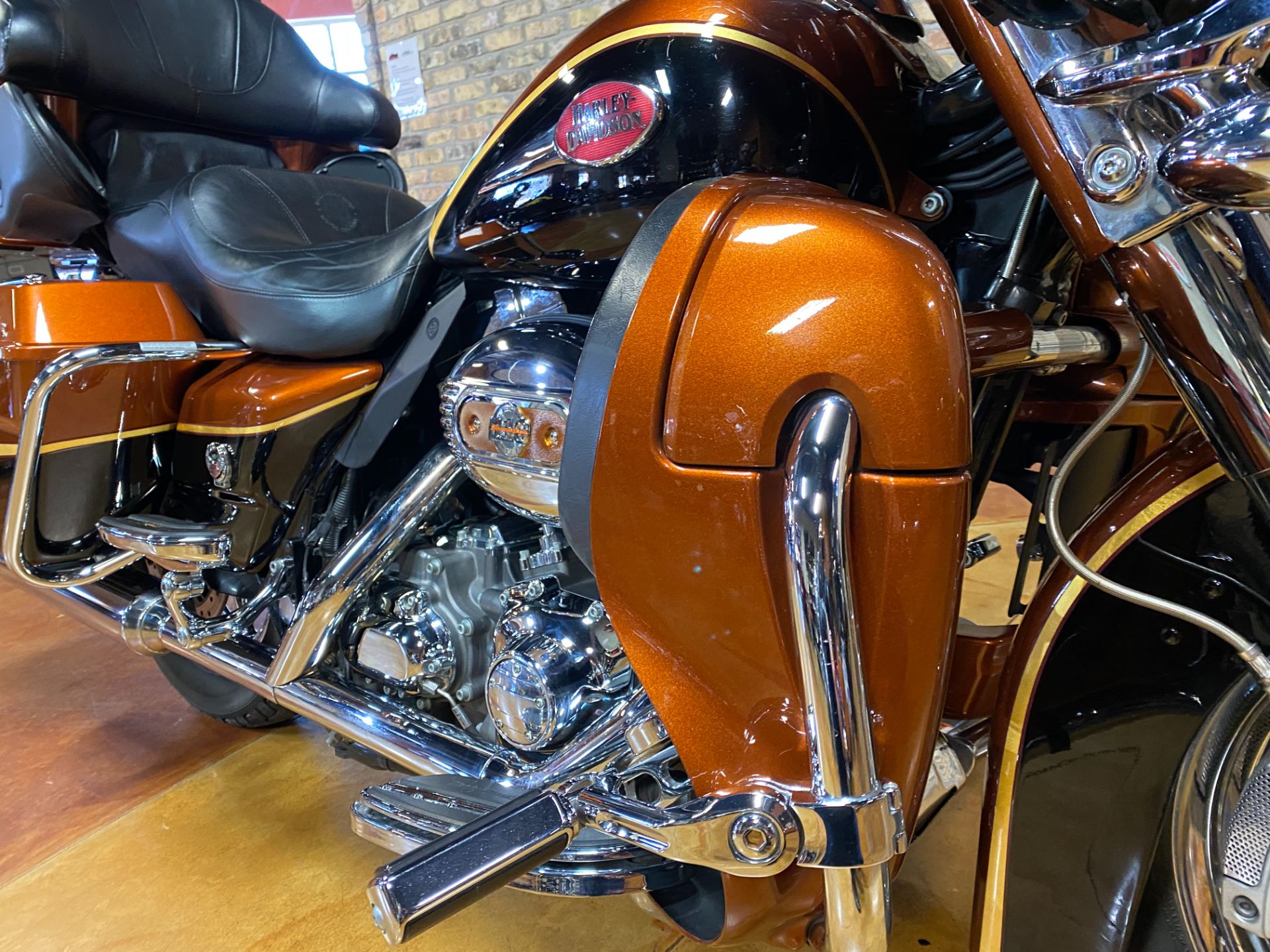2008 Harley-Davidson CVO™ Screamin' Eagle® Ultra Classic® Electra Glide® in Big Bend, Wisconsin - Photo 8