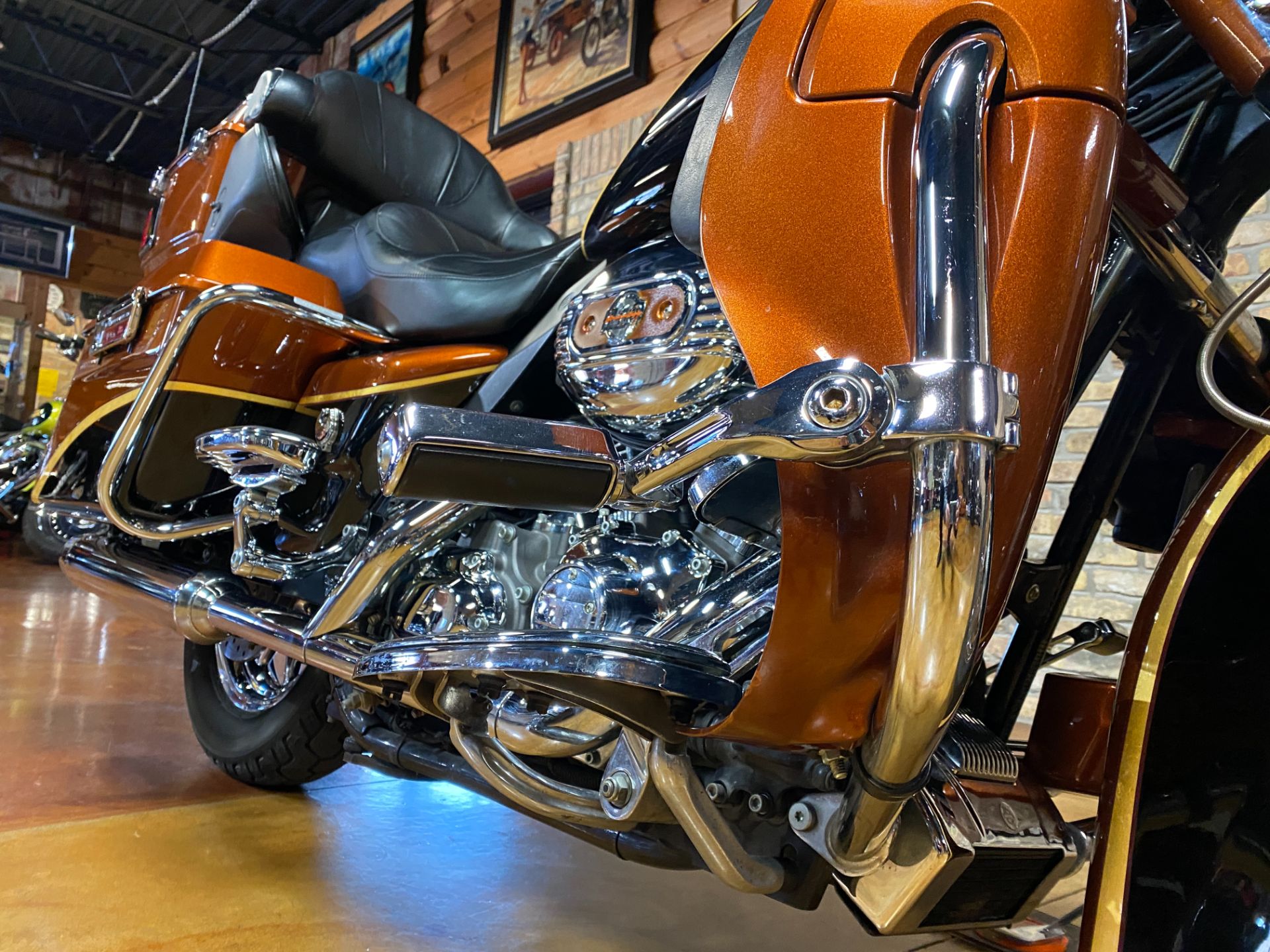 2008 Harley-Davidson CVO™ Screamin' Eagle® Ultra Classic® Electra Glide® in Big Bend, Wisconsin - Photo 9