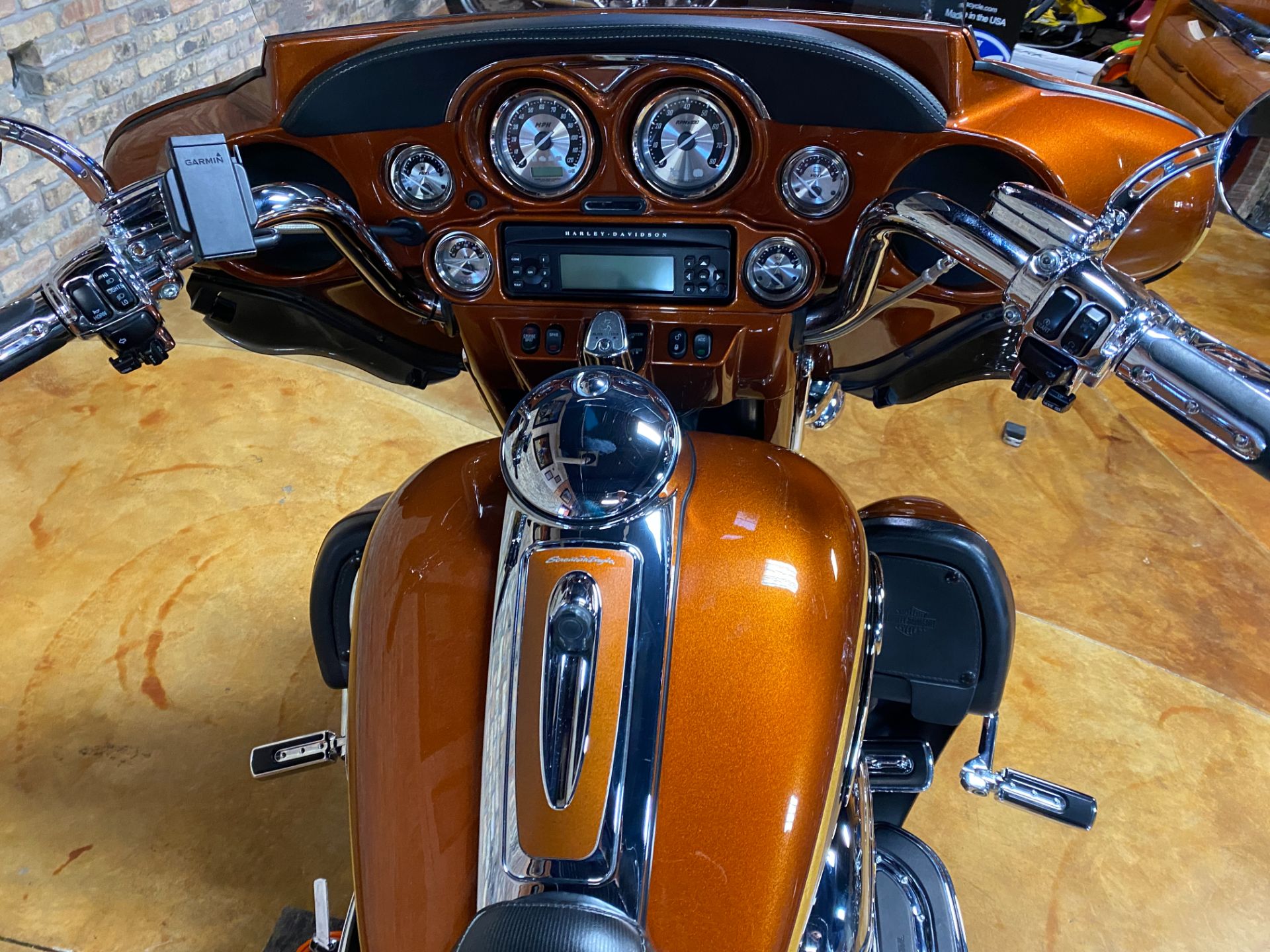 2008 Harley-Davidson CVO™ Screamin' Eagle® Ultra Classic® Electra Glide® in Big Bend, Wisconsin - Photo 15