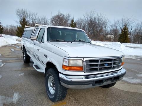 1996 Ford F250 SuperCab 4 x 4 in Big Bend, Wisconsin - Photo 6