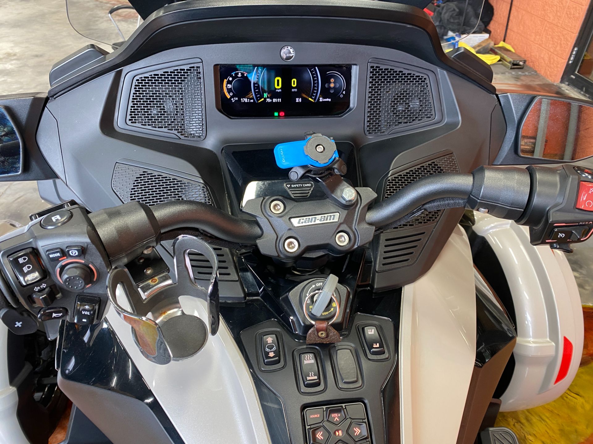 2021 Can-Am Spyder RT Limited in Big Bend, Wisconsin - Photo 8