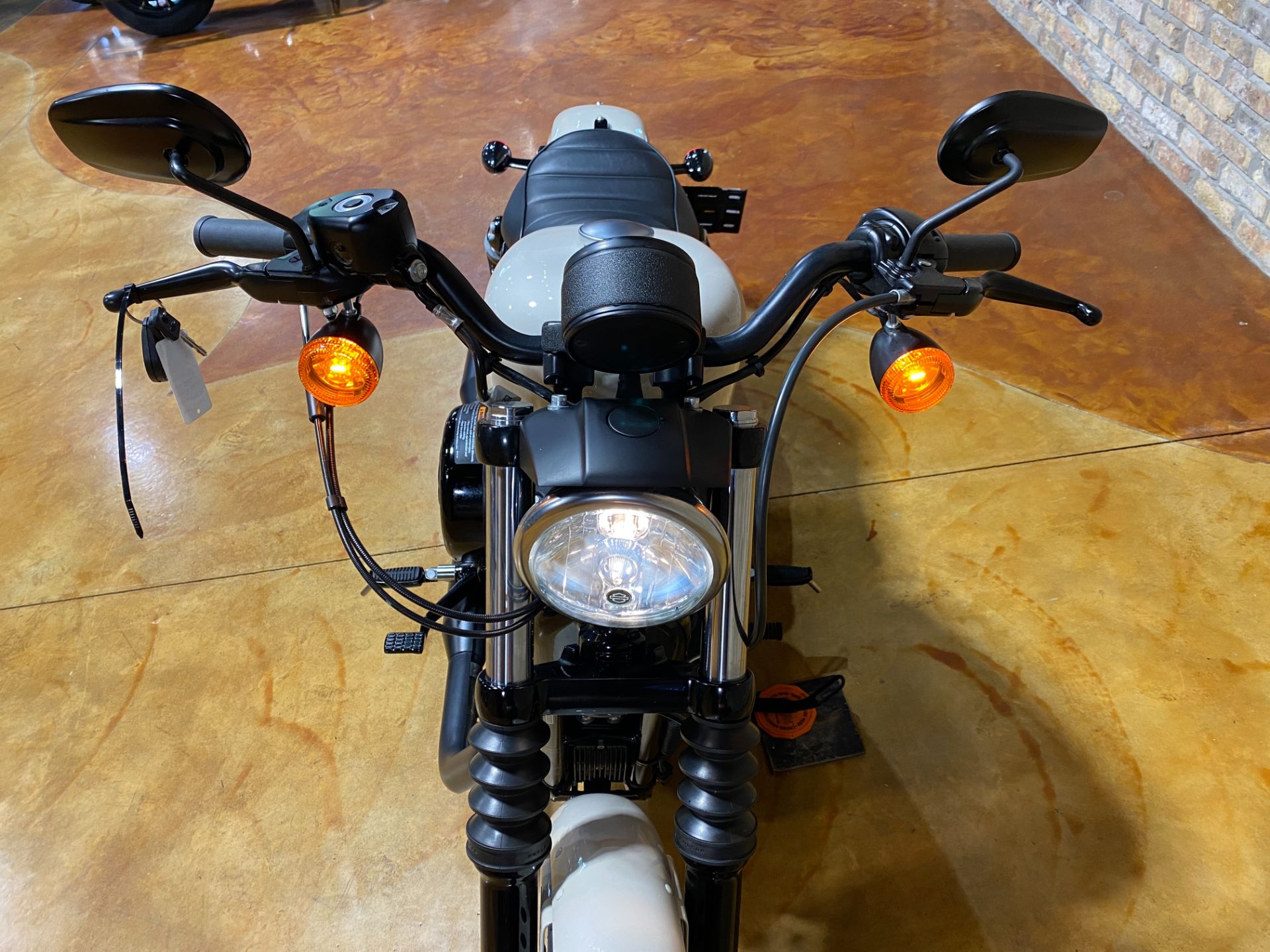 2022 Harley-Davidson Iron 883™ in Big Bend, Wisconsin - Photo 10