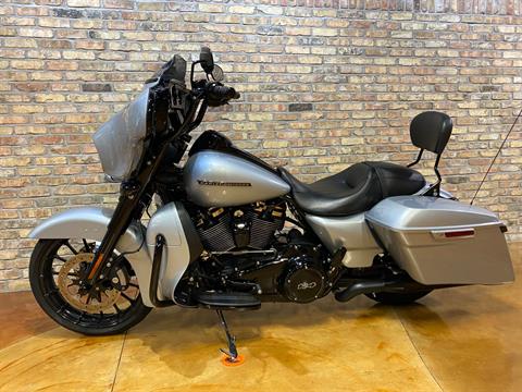2019 Harley-Davidson Street Glide® Special in Big Bend, Wisconsin - Photo 4