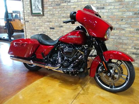 2018 Harley-Davidson Street Glide® Special in Big Bend, Wisconsin - Photo 2