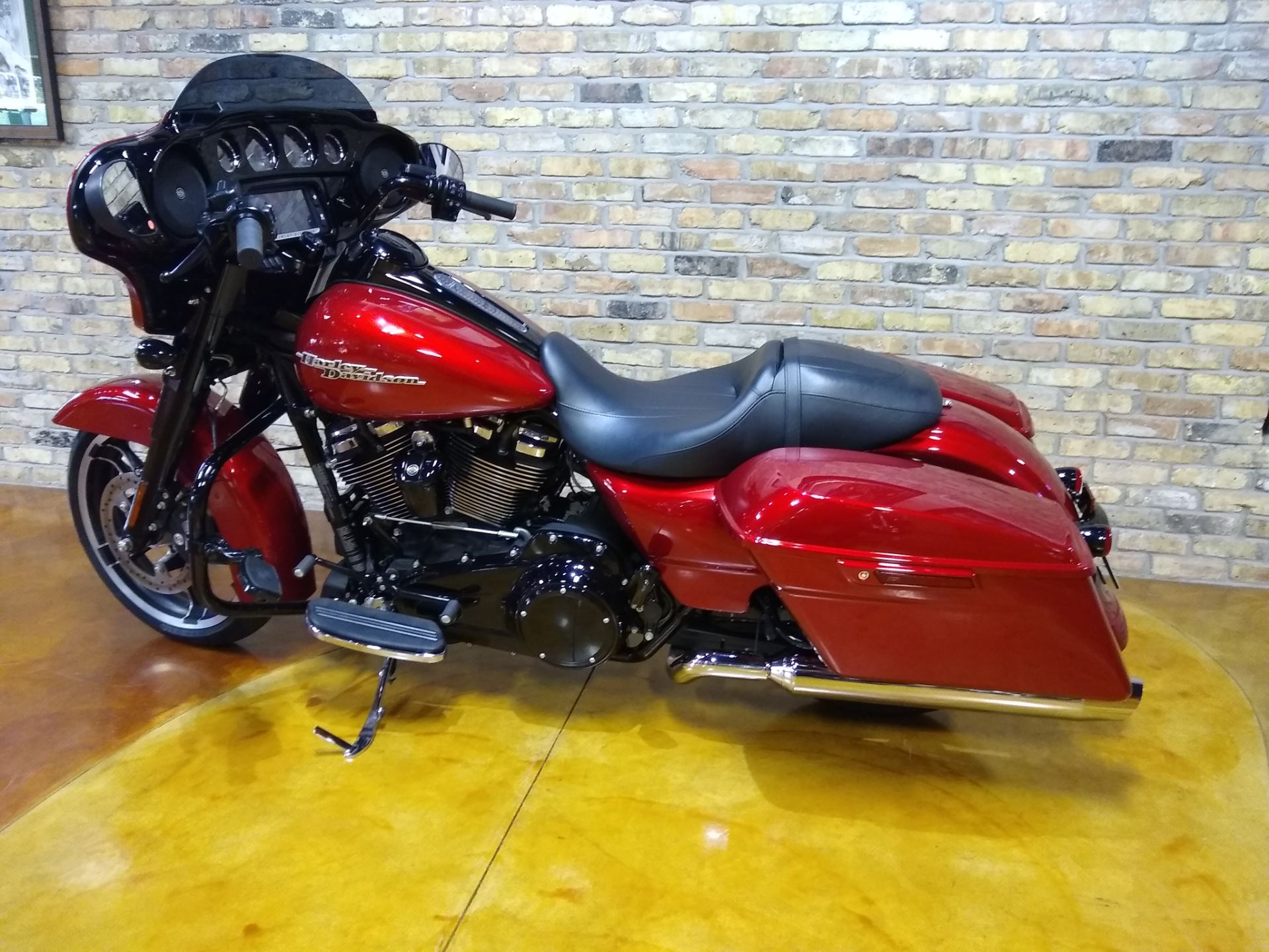 2018 Harley-Davidson Street Glide® Special in Big Bend, Wisconsin - Photo 18