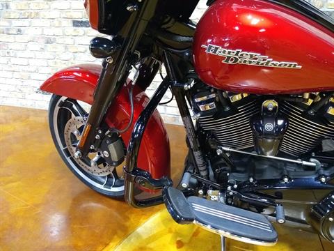 2018 Harley-Davidson Street Glide® Special in Big Bend, Wisconsin - Photo 25