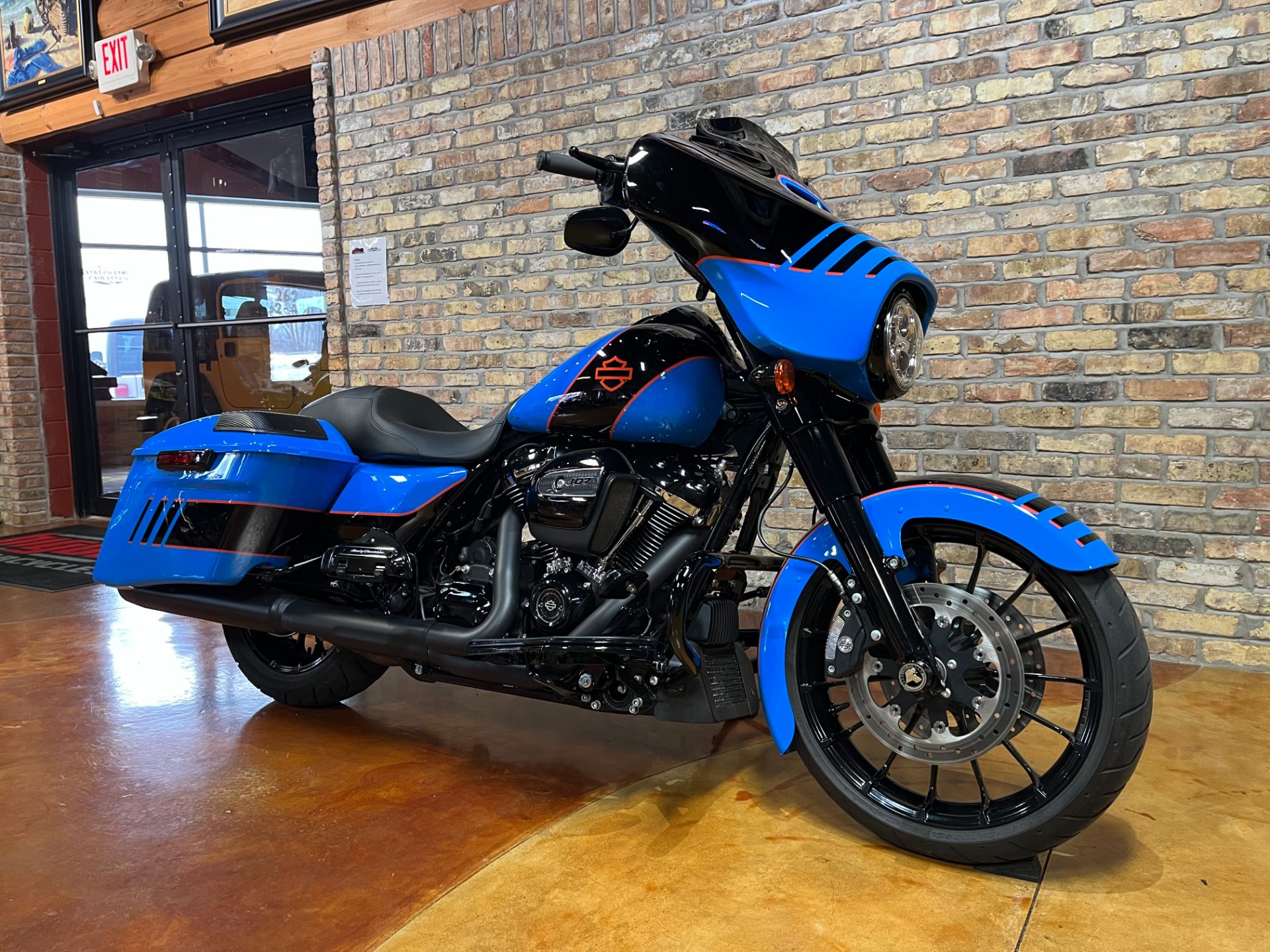 2018 Harley-Davidson Street Glide Special in Big Bend, Wisconsin - Photo 2