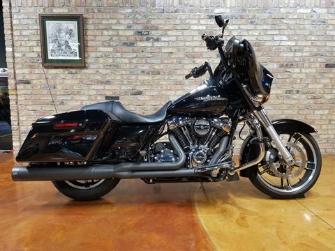 2017 Harley-Davidson Street Glide® Special in Big Bend, Wisconsin - Photo 51