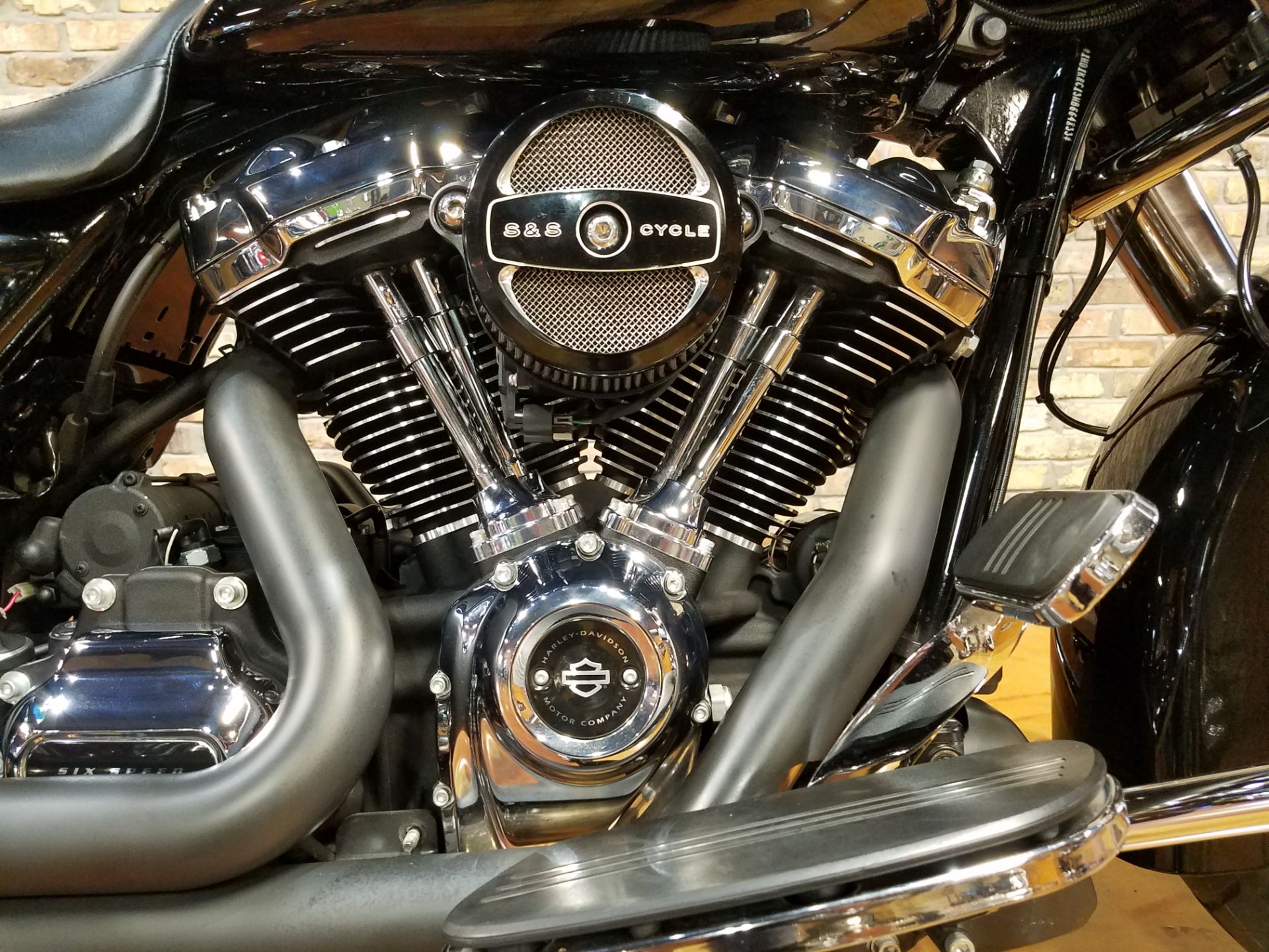 2017 Harley-Davidson Street Glide® Special in Big Bend, Wisconsin - Photo 7