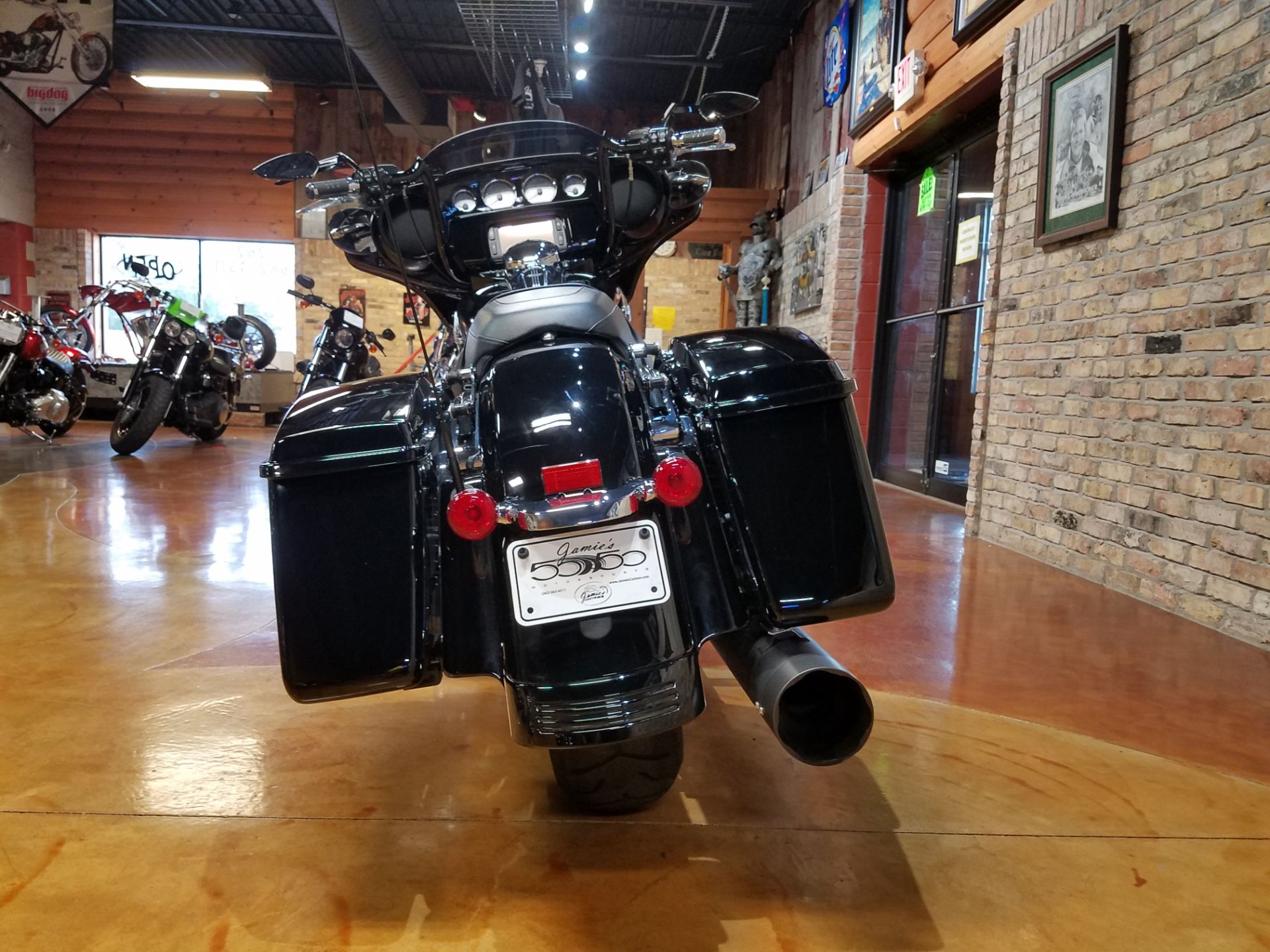 2017 Harley-Davidson Street Glide® Special in Big Bend, Wisconsin - Photo 40