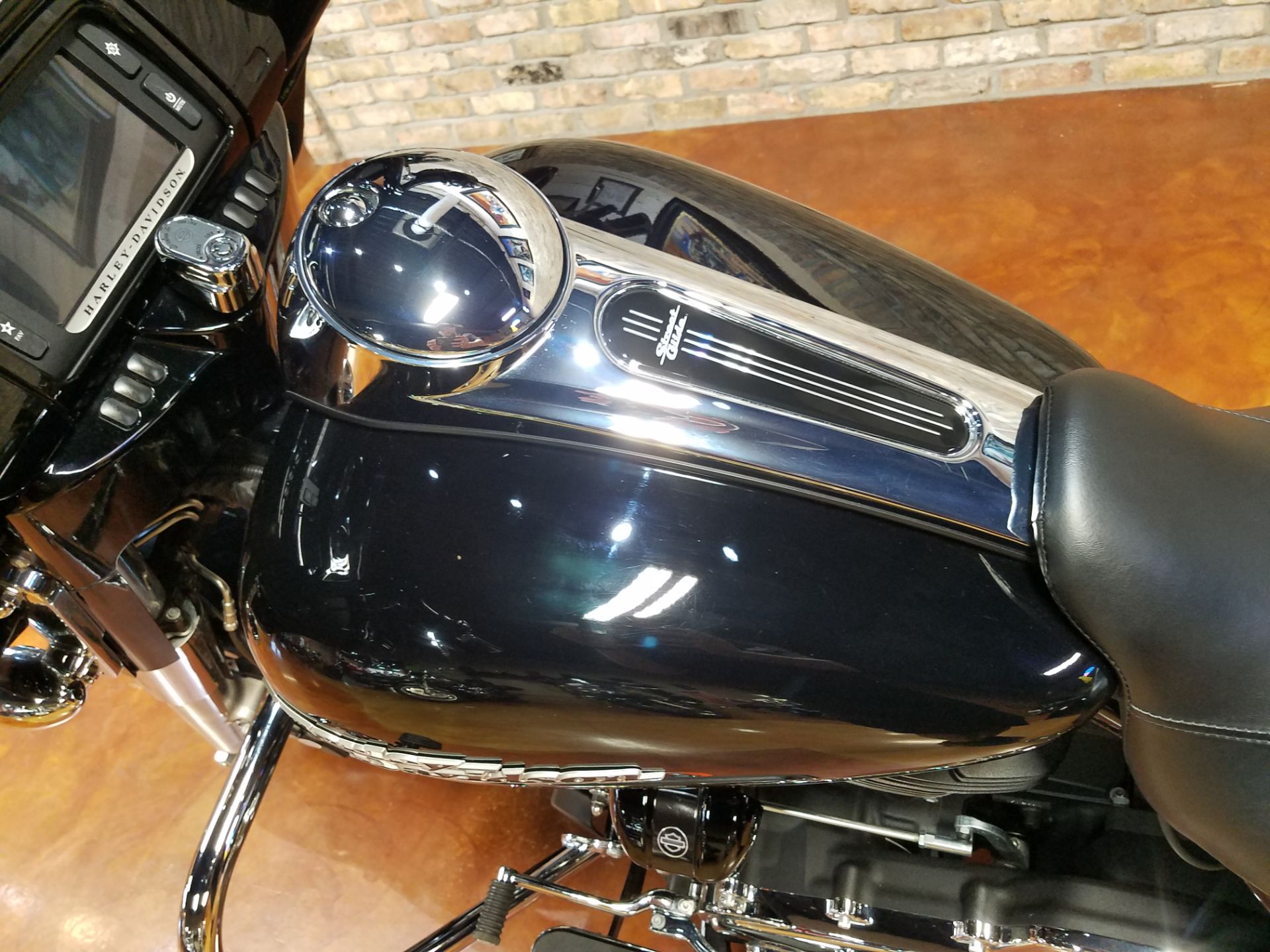 2017 Harley-Davidson Street Glide® Special in Big Bend, Wisconsin - Photo 44
