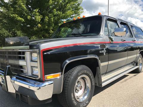 1987 Chevrolet Suburban Silverado in Big Bend, Wisconsin - Photo 38