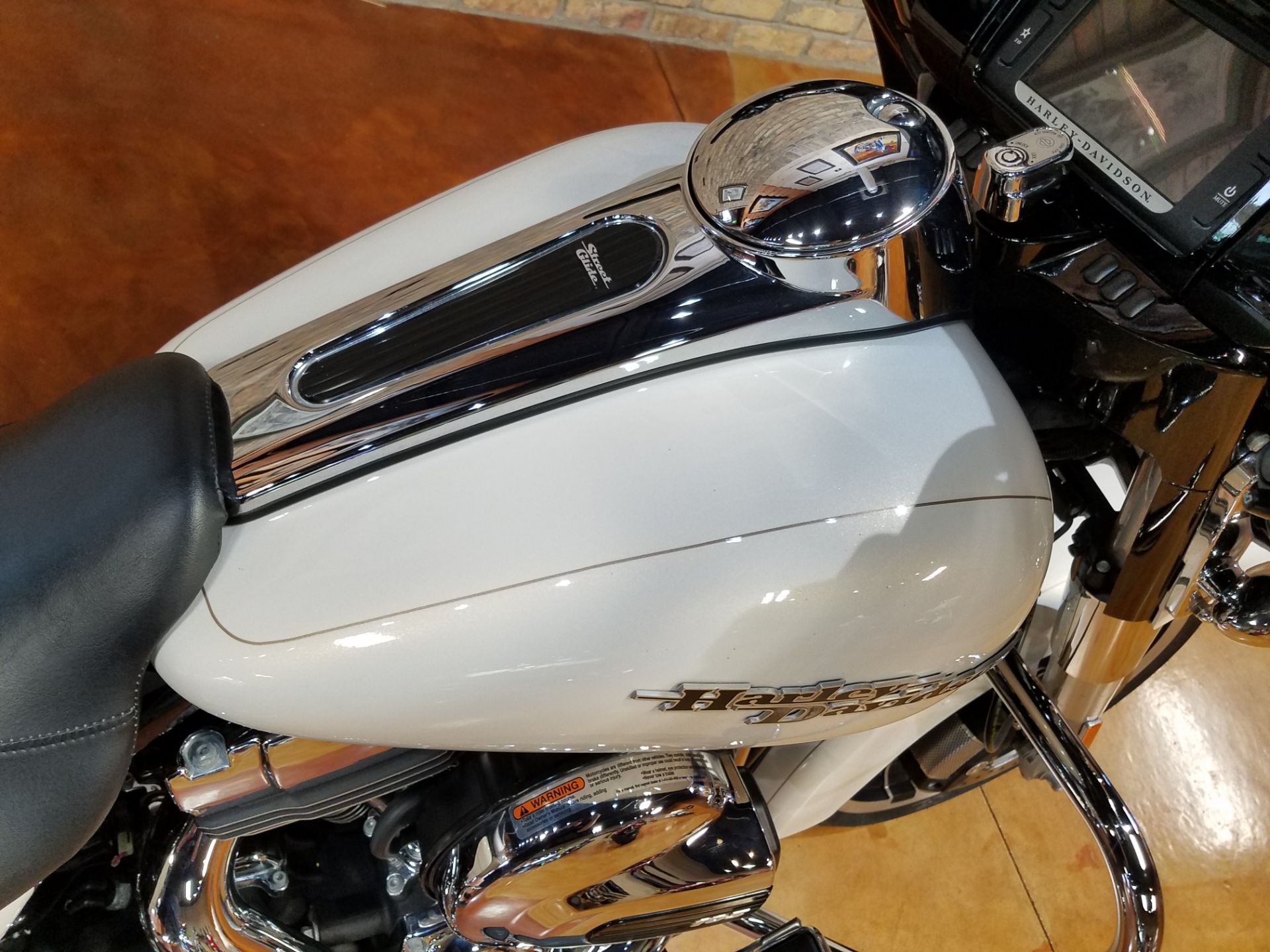 2015 Harley-Davidson Street Glide® Special in Big Bend, Wisconsin - Photo 21