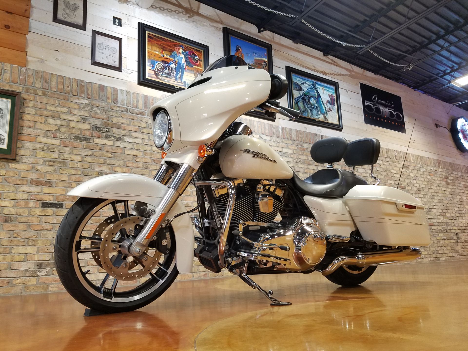 2015 Harley-Davidson Street Glide® Special in Big Bend, Wisconsin - Photo 31
