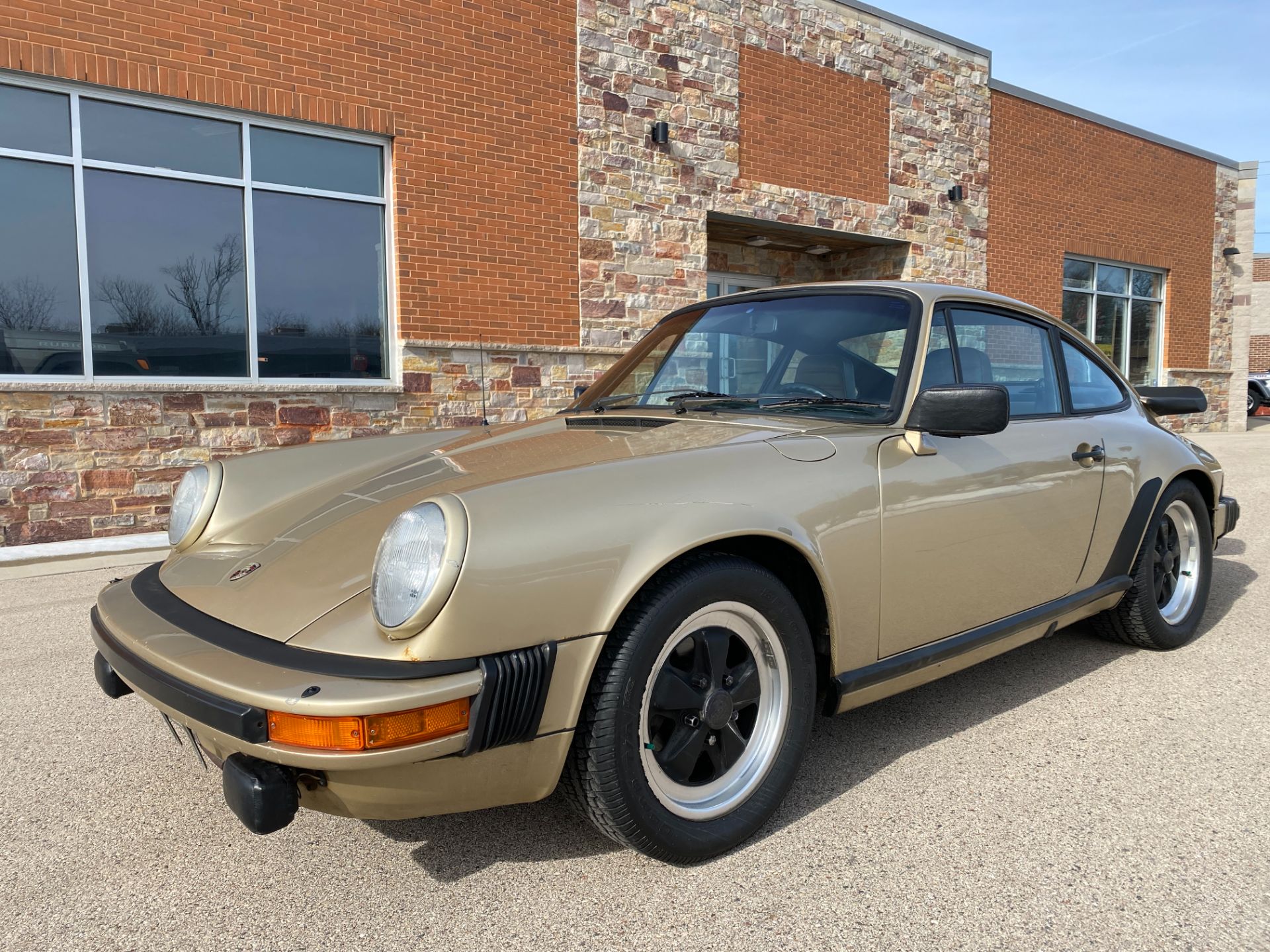 1983 Porsche 911SC in Big Bend, Wisconsin - Photo 4