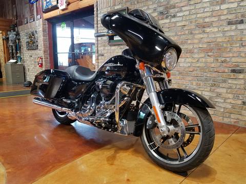 2017 Harley-Davidson Street Glide® in Big Bend, Wisconsin - Photo 2