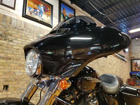 2017 Harley-Davidson Street Glide® in Big Bend, Wisconsin - Photo 37