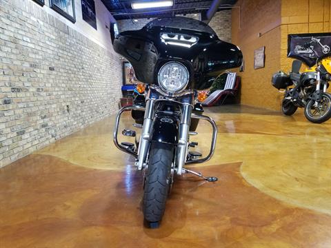 2017 Harley-Davidson Street Glide® in Big Bend, Wisconsin - Photo 51