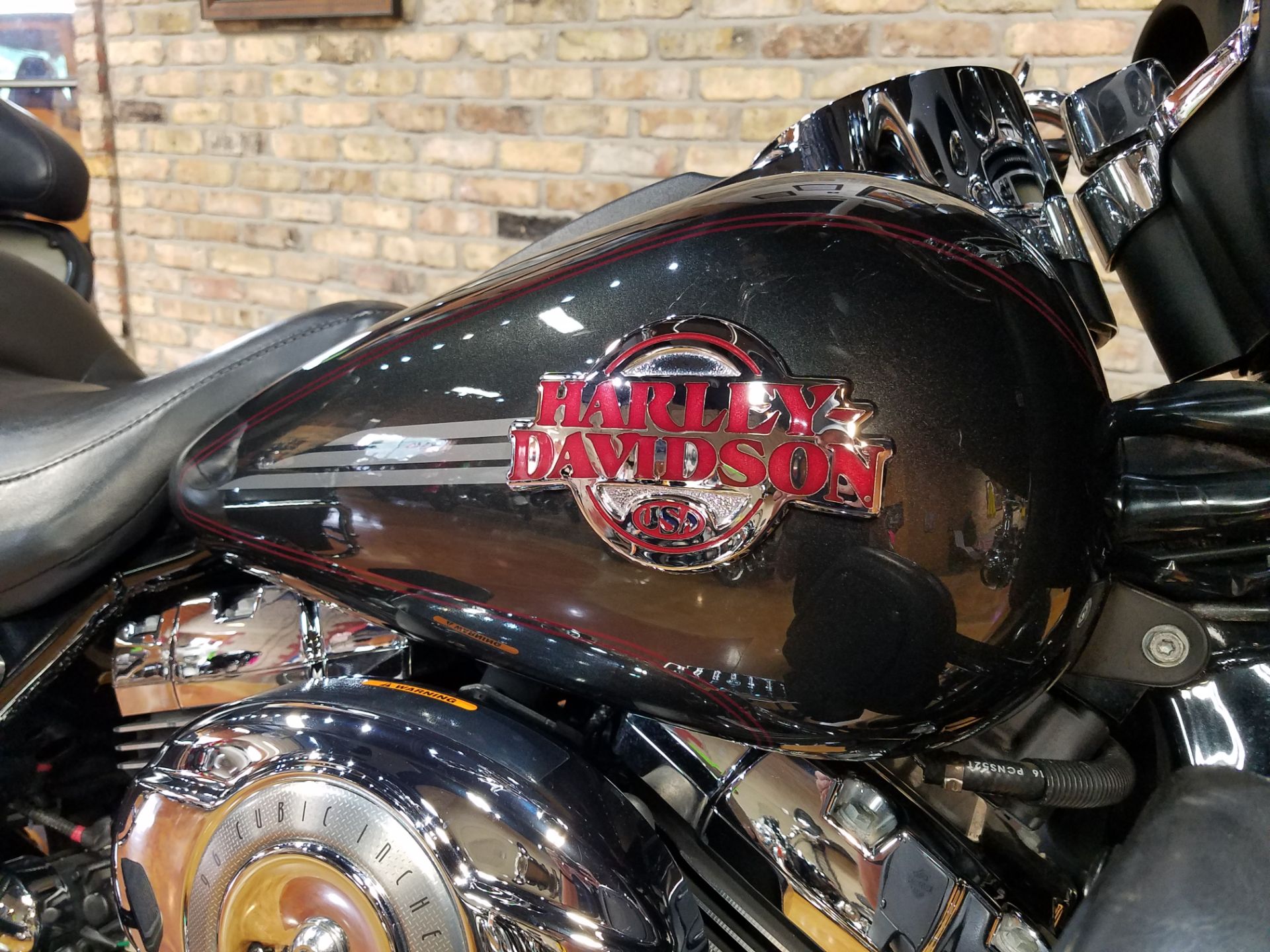 2007 Harley-Davidson Ultra Classic® Electra Glide® in Big Bend, Wisconsin - Photo 17