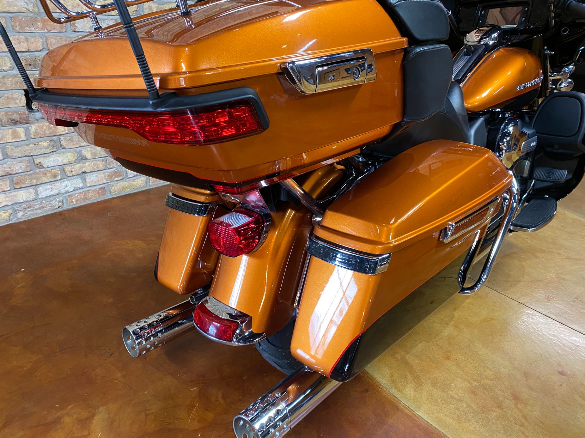 2014 Harley-Davidson Ultra Limited in Big Bend, Wisconsin - Photo 10