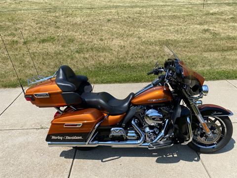 2014 Harley-Davidson Electra Glide® Ultra Classic® in Big Bend, Wisconsin - Photo 10