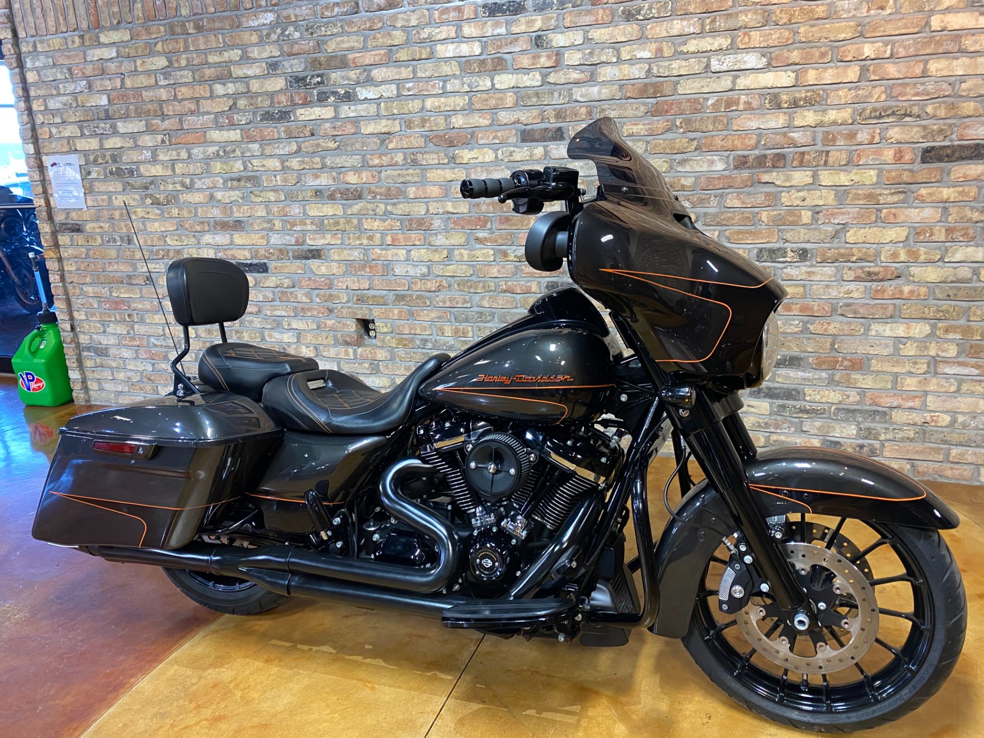 2019 Harley-Davidson Street Glide® Special in Big Bend, Wisconsin - Photo 3