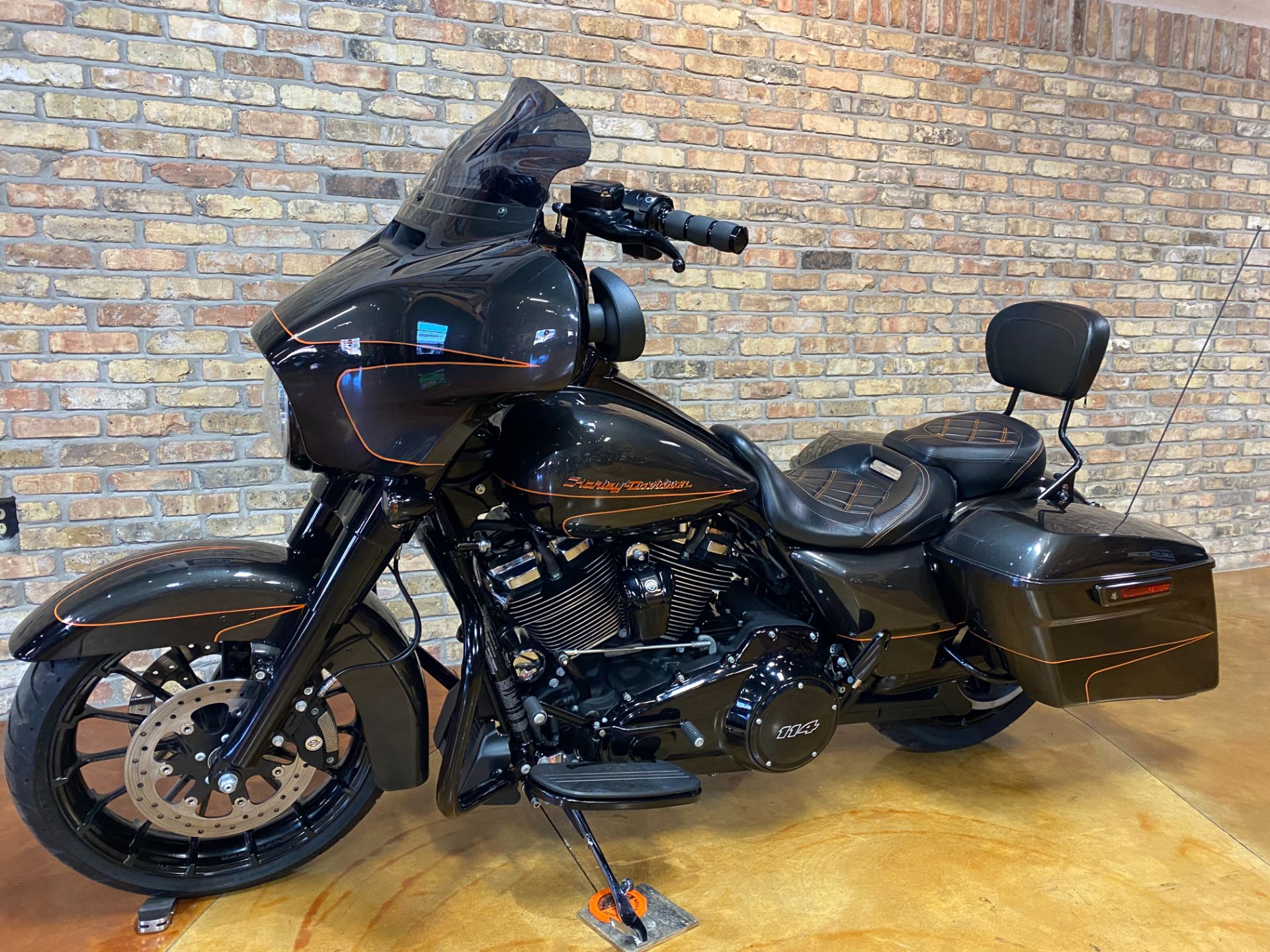 2019 Harley-Davidson Street Glide® Special in Big Bend, Wisconsin - Photo 20