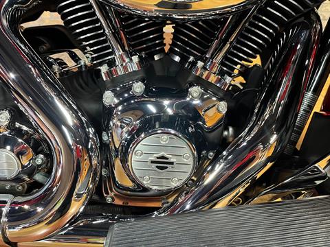 2012 Harley-Davidson Road Glide® Ultra in Big Bend, Wisconsin - Photo 11