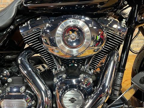 2012 Harley-Davidson Electra Glide® Classic in Big Bend, Wisconsin - Photo 10