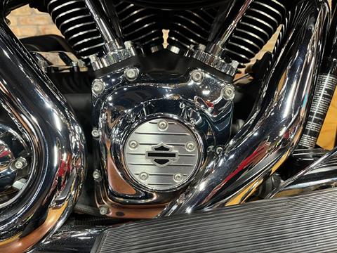 2012 Harley-Davidson Electra Glide® Classic in Big Bend, Wisconsin - Photo 11