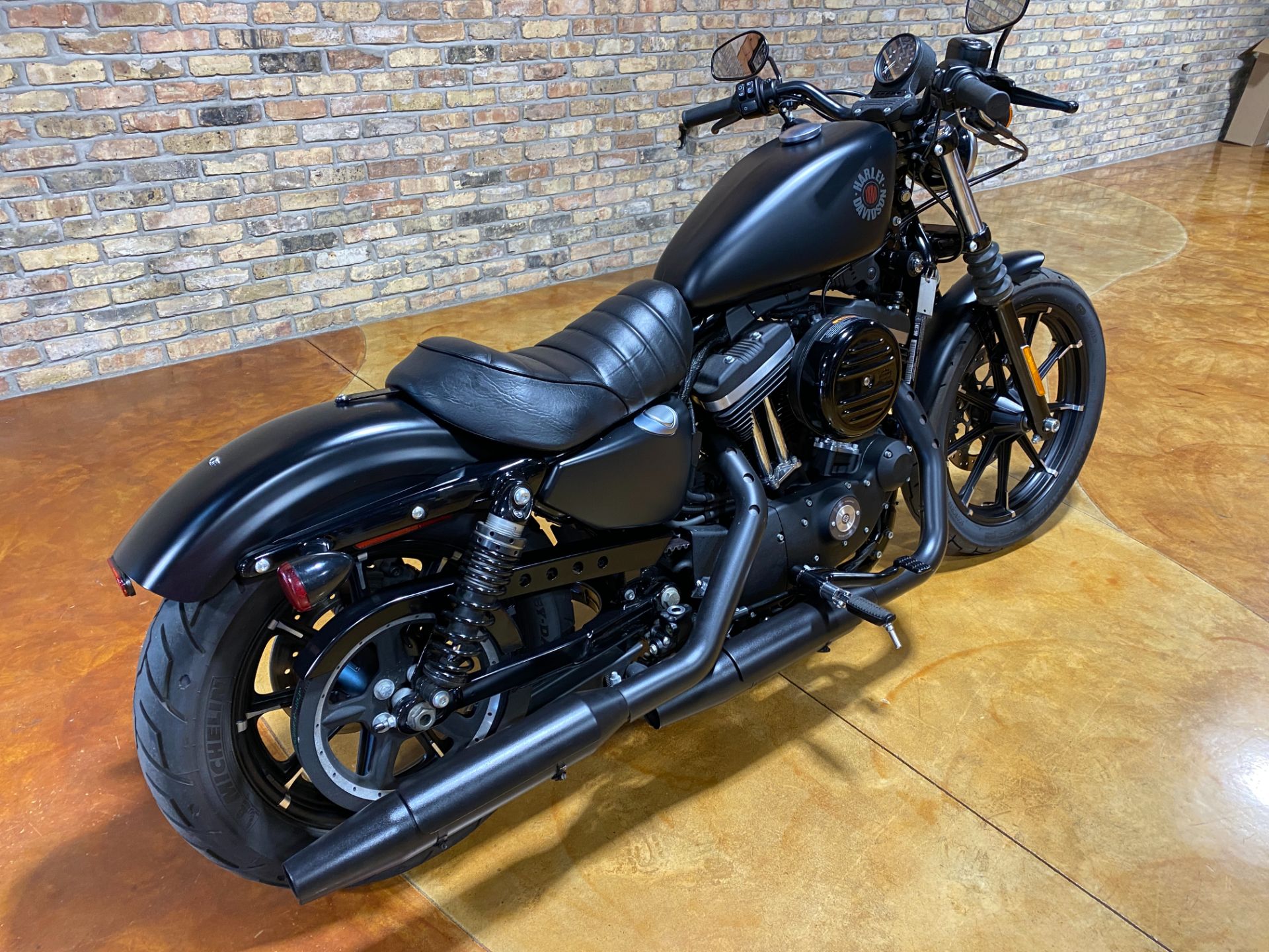 2021 Harley-Davidson Iron 883™ in Big Bend, Wisconsin - Photo 5