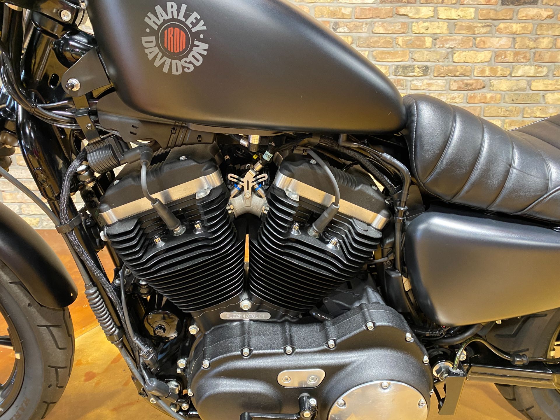 2021 Harley-Davidson Iron 883™ in Big Bend, Wisconsin - Photo 12