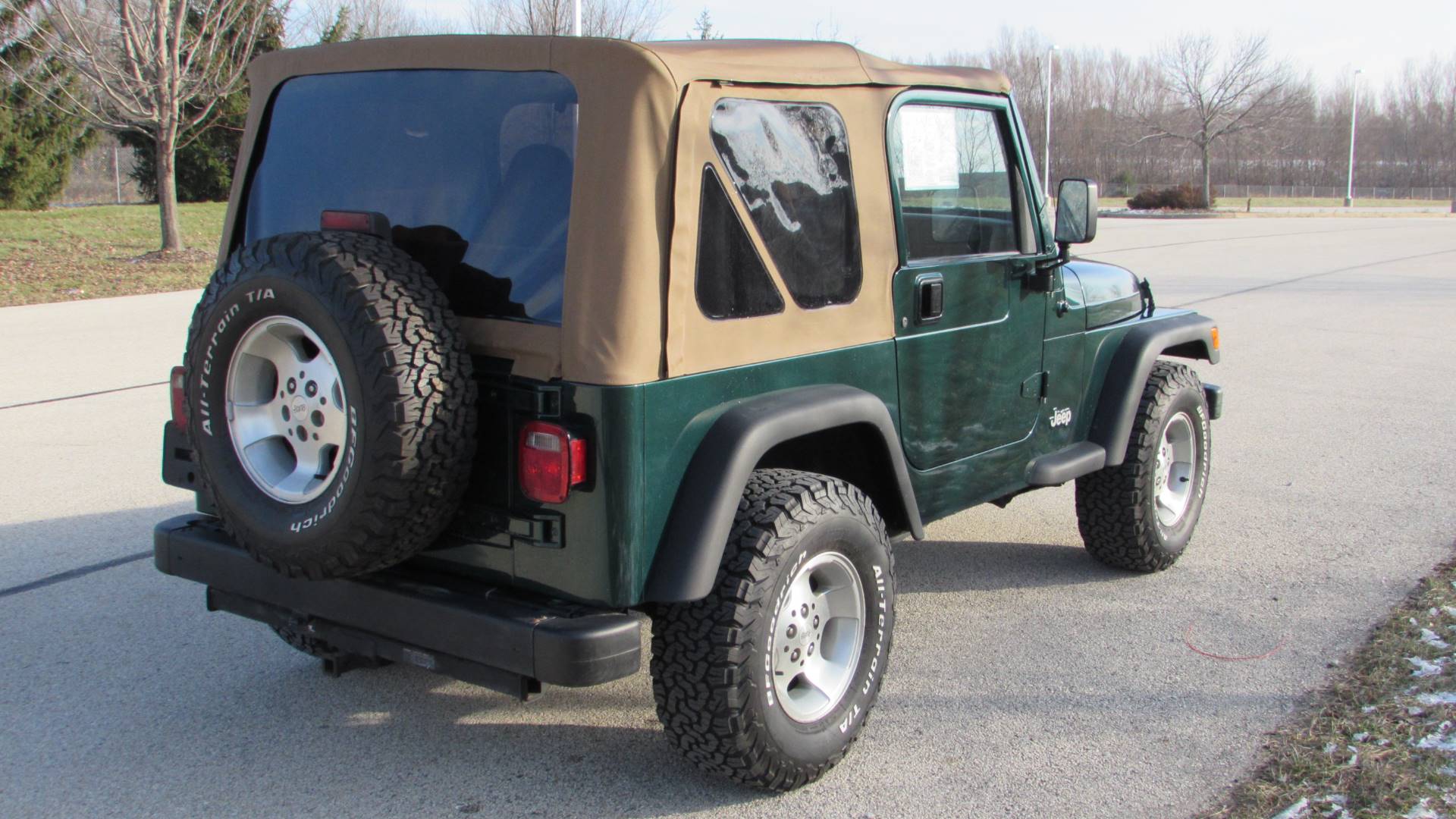 Used 1999 Jeep Wrangler Sport | Automobile in Big Bend WI | 3077 Green