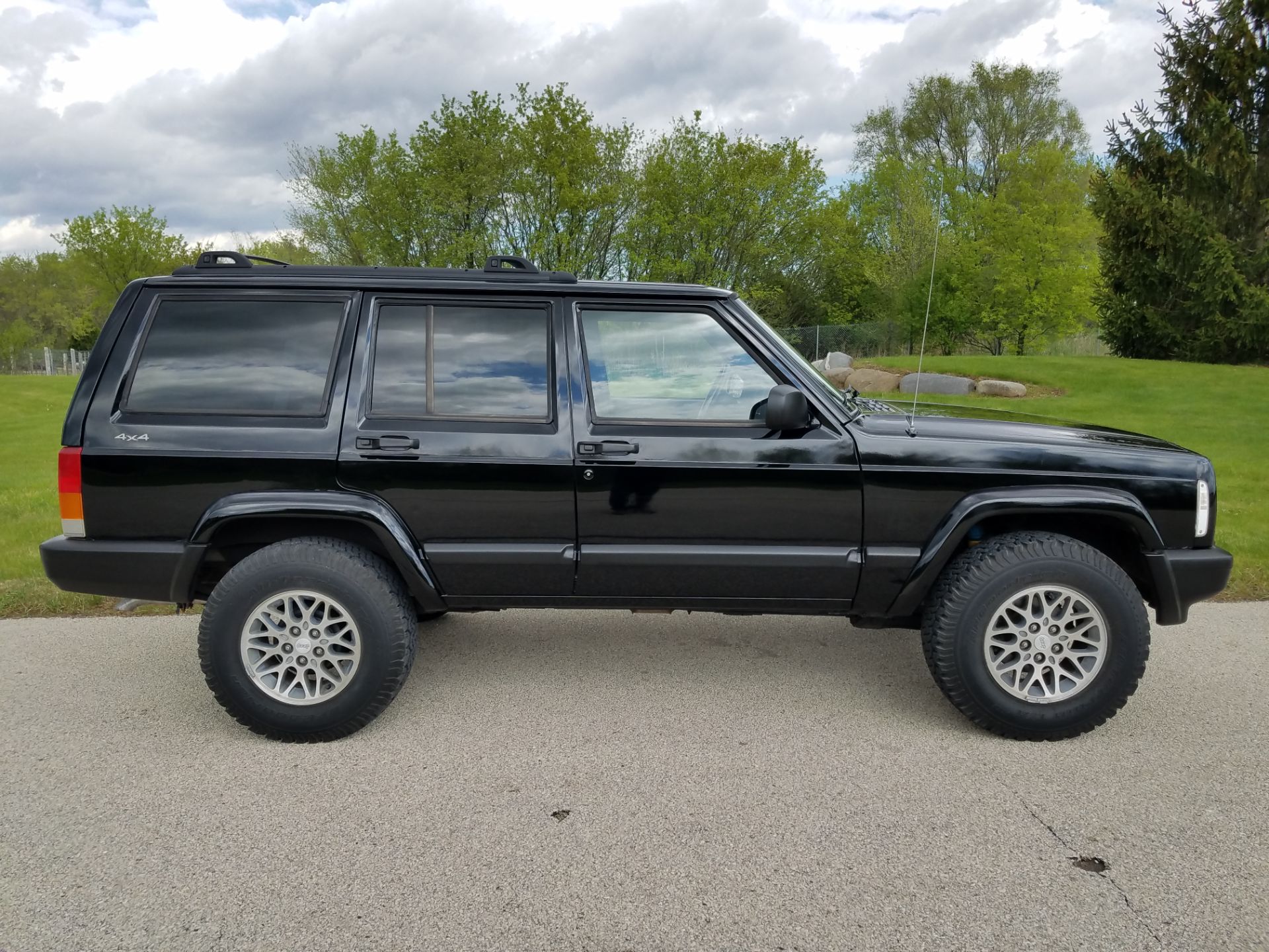 2000 Jeep® Cherokee Sport in Big Bend, Wisconsin - Photo 21