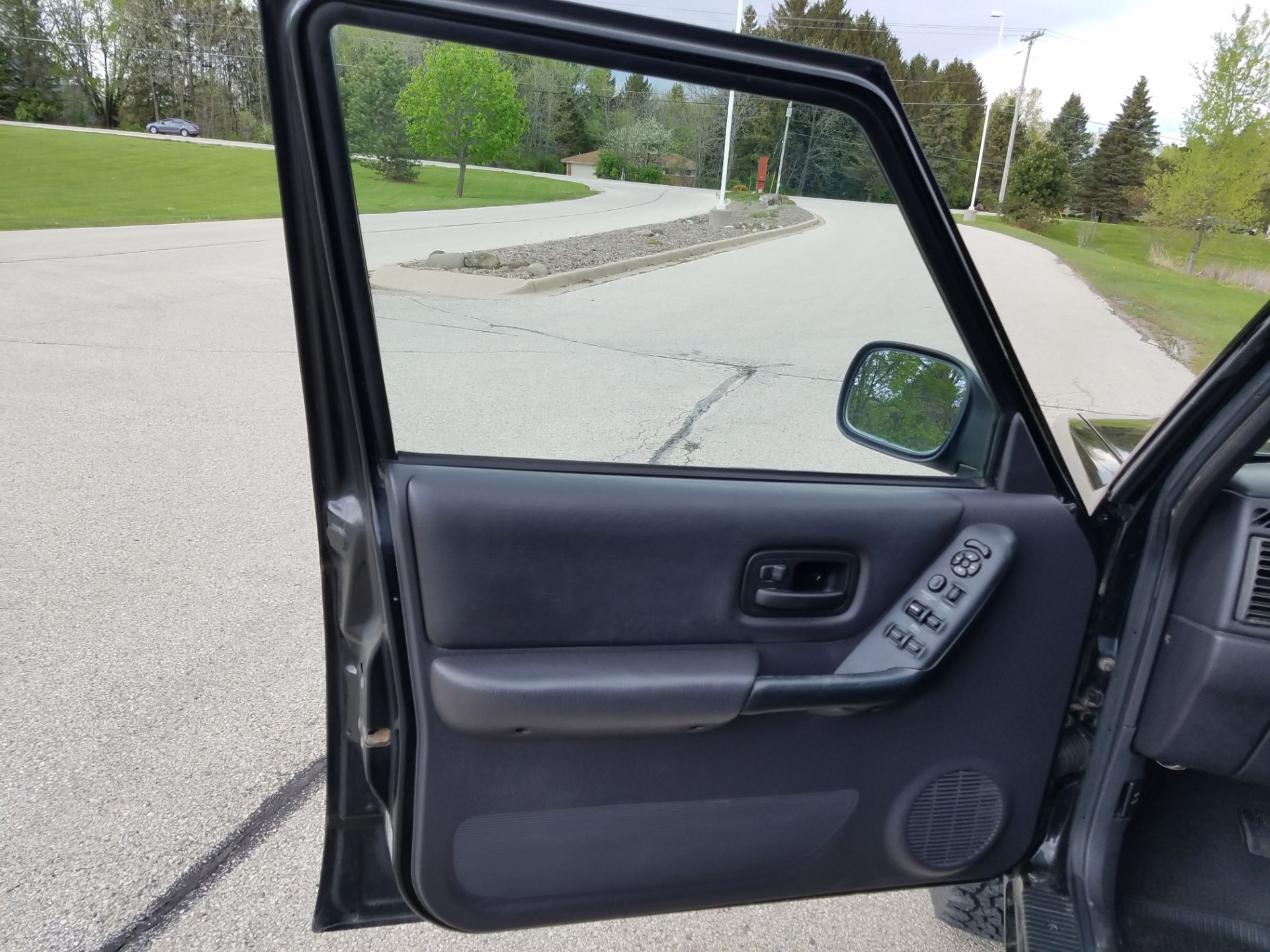 2000 Jeep® Cherokee Sport in Big Bend, Wisconsin - Photo 59