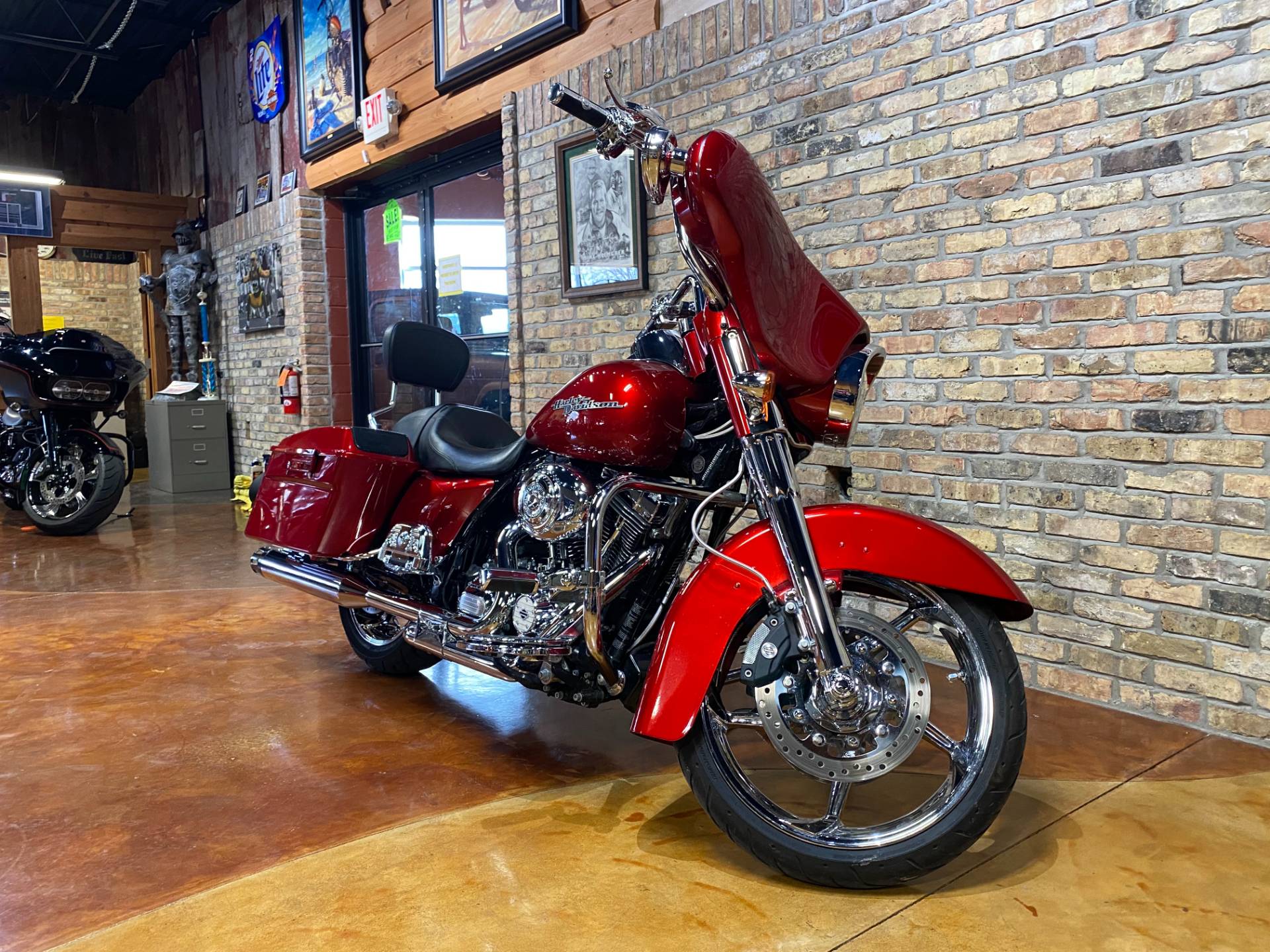 2012 Harley-Davidson Street Glide® in Big Bend, Wisconsin - Photo 20