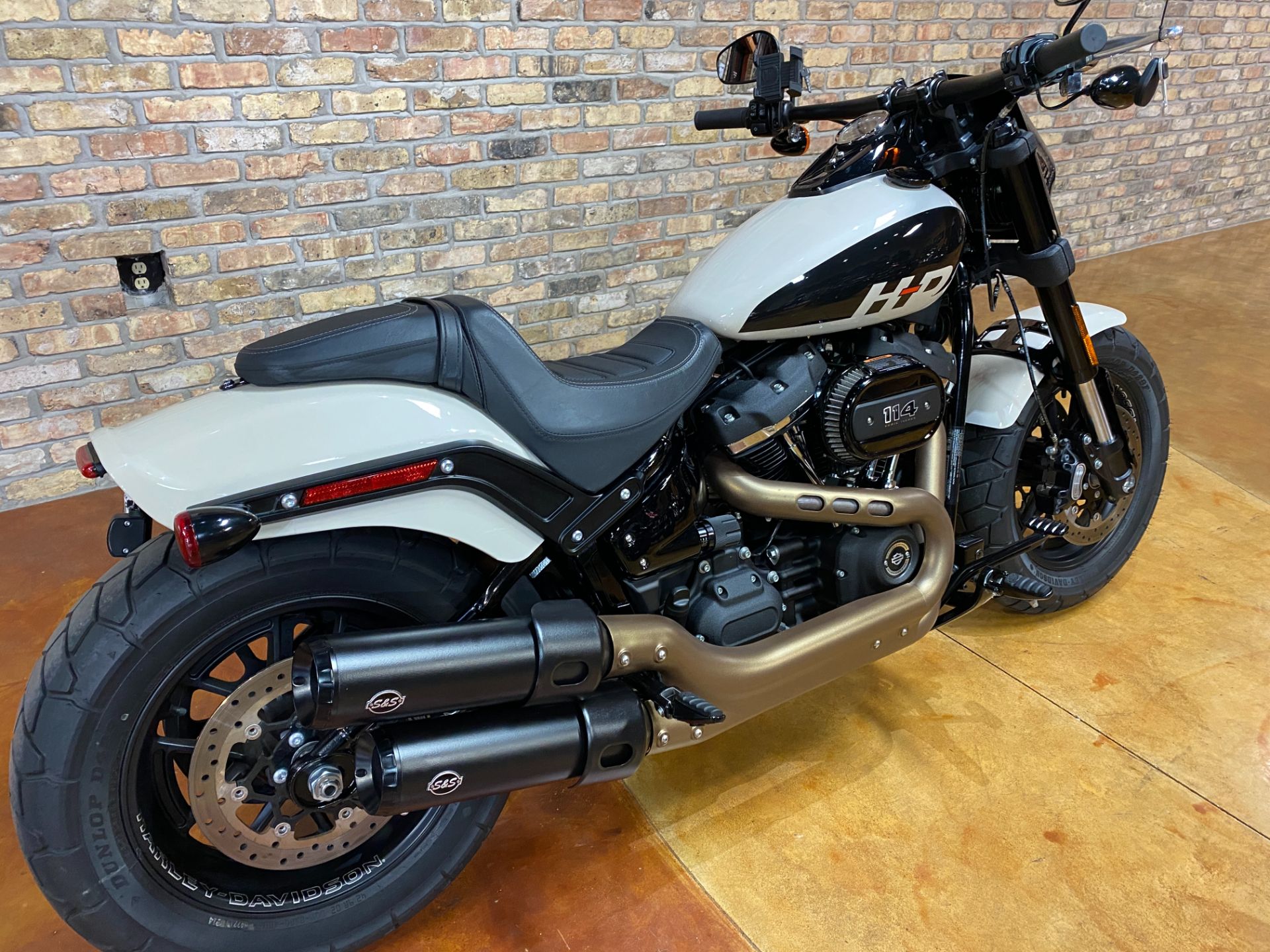 2022 Harley-Davidson Fat Bob® 114 in Big Bend, Wisconsin - Photo 5