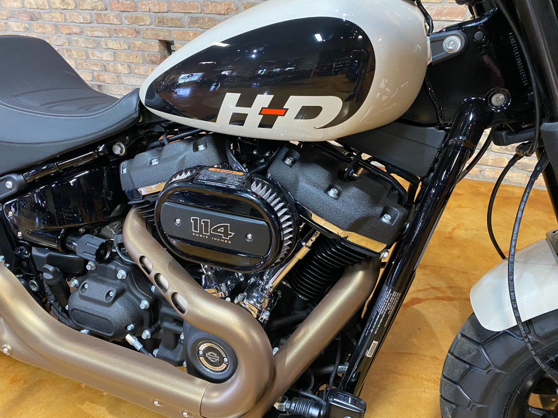 2022 Harley-Davidson Fat Bob® 114 in Big Bend, Wisconsin - Photo 2