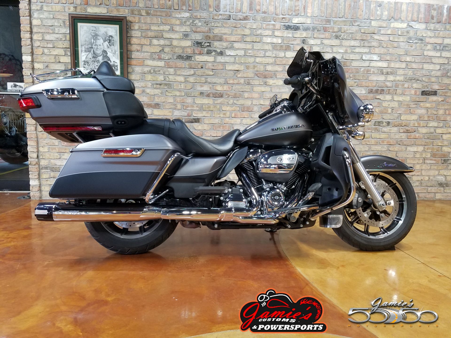 2017 Harley-Davidson Ultra Limited in Big Bend, Wisconsin - Photo 1