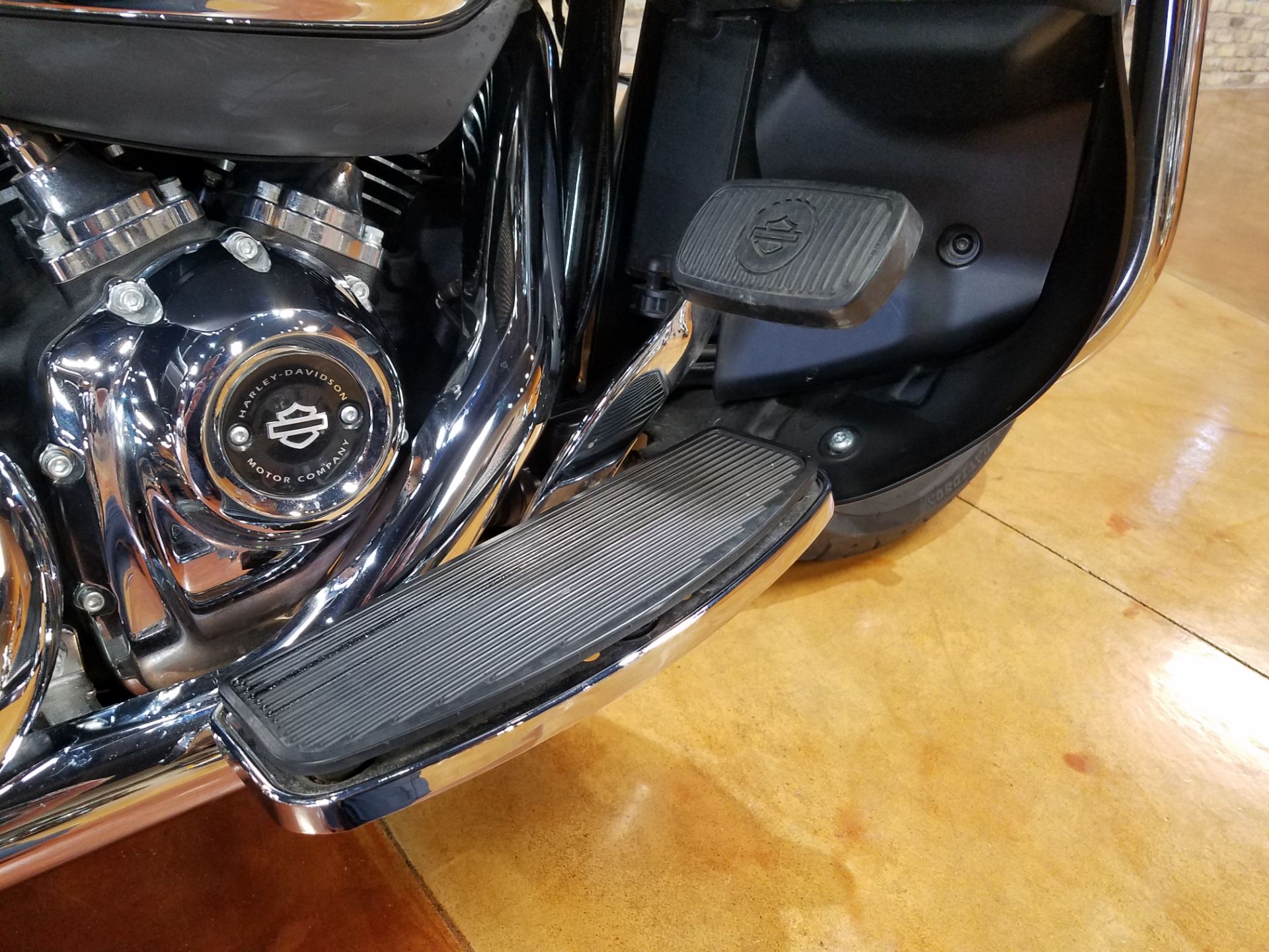 2017 Harley-Davidson Ultra Limited in Big Bend, Wisconsin - Photo 18
