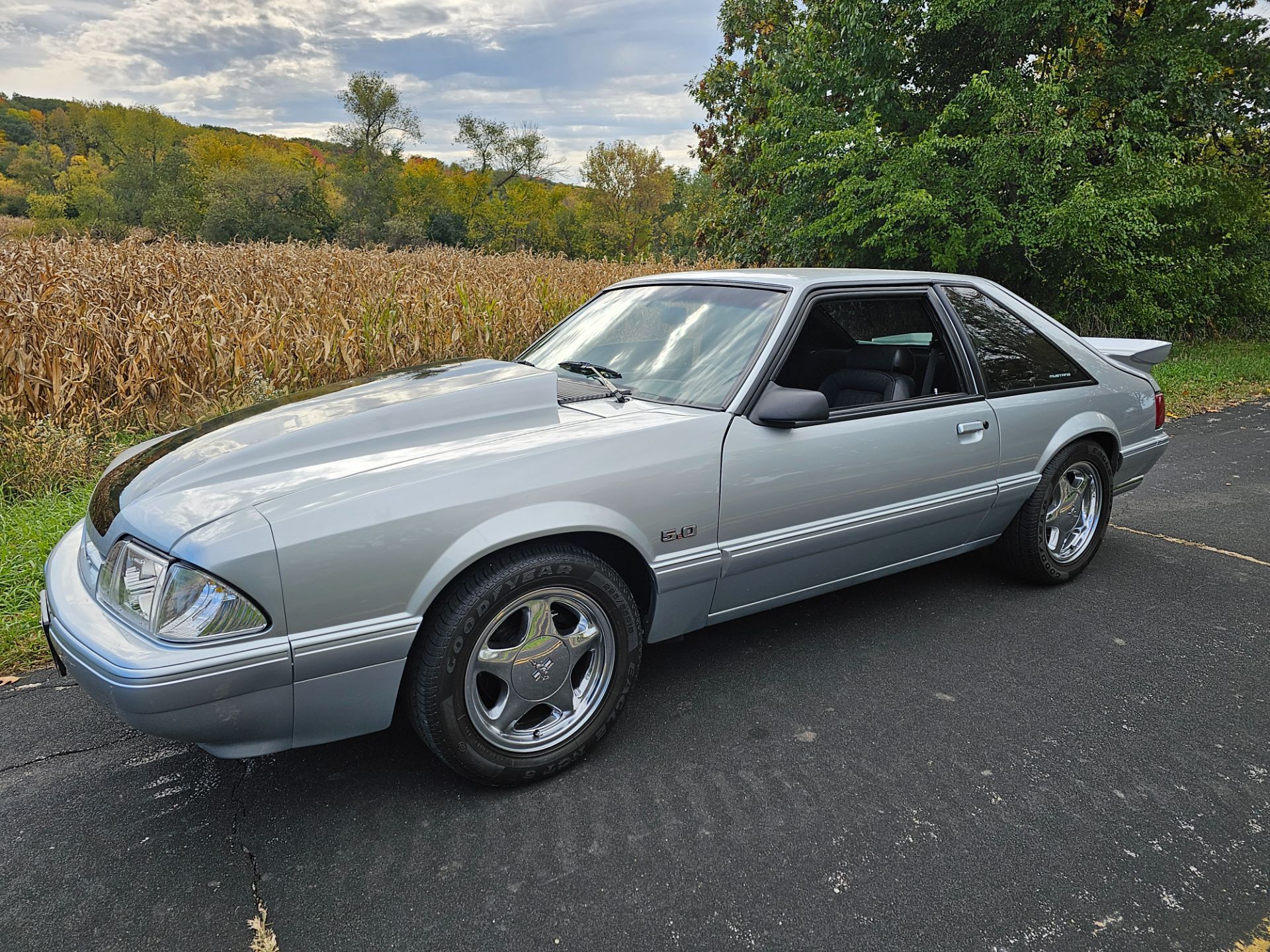 1987 Ford Mustang Hatchback LX in Big Bend, Wisconsin - Photo 9