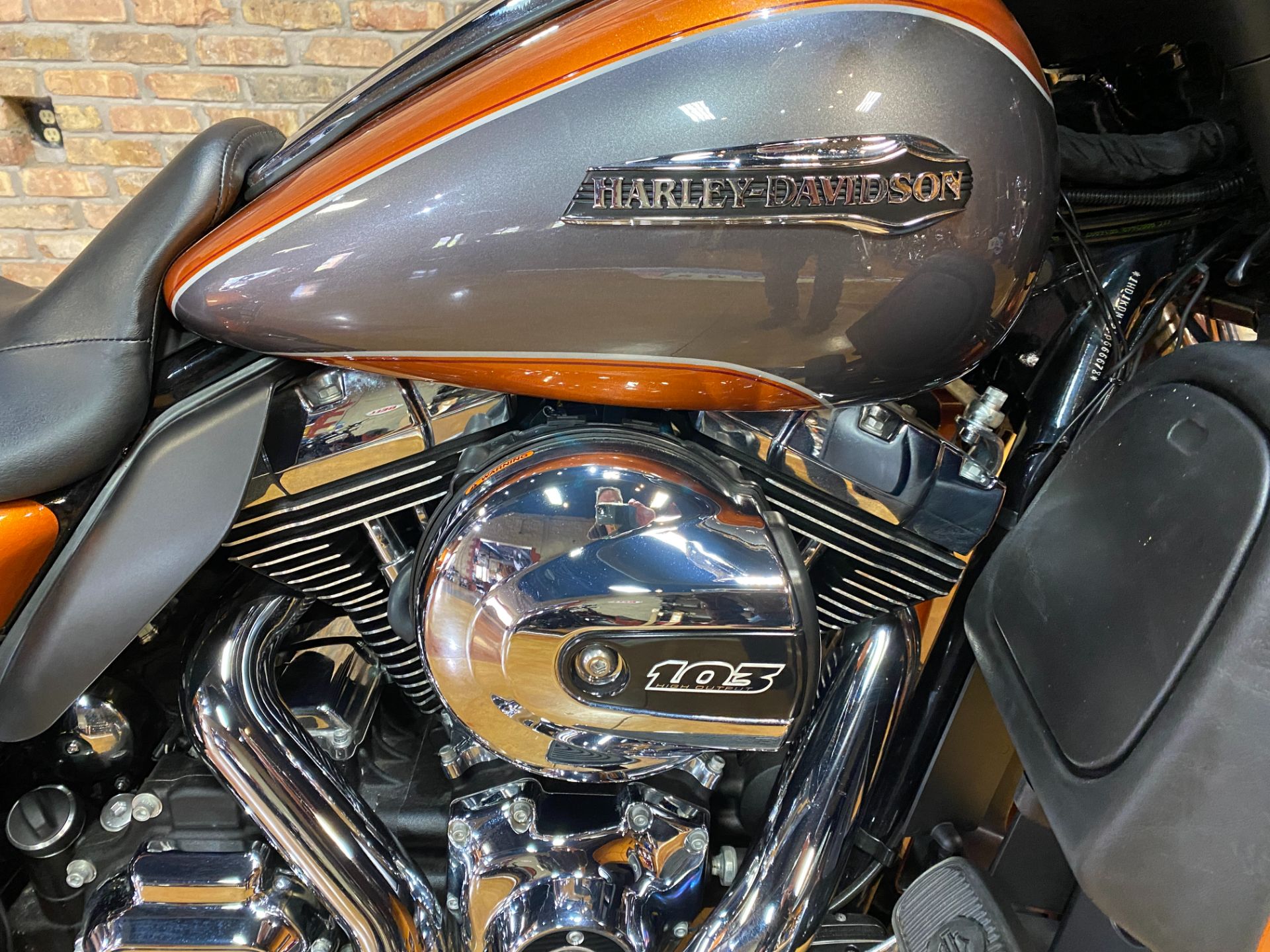 2016 Harley-Davidson Electra Glide® Ultra Classic® Low in Big Bend, Wisconsin - Photo 12