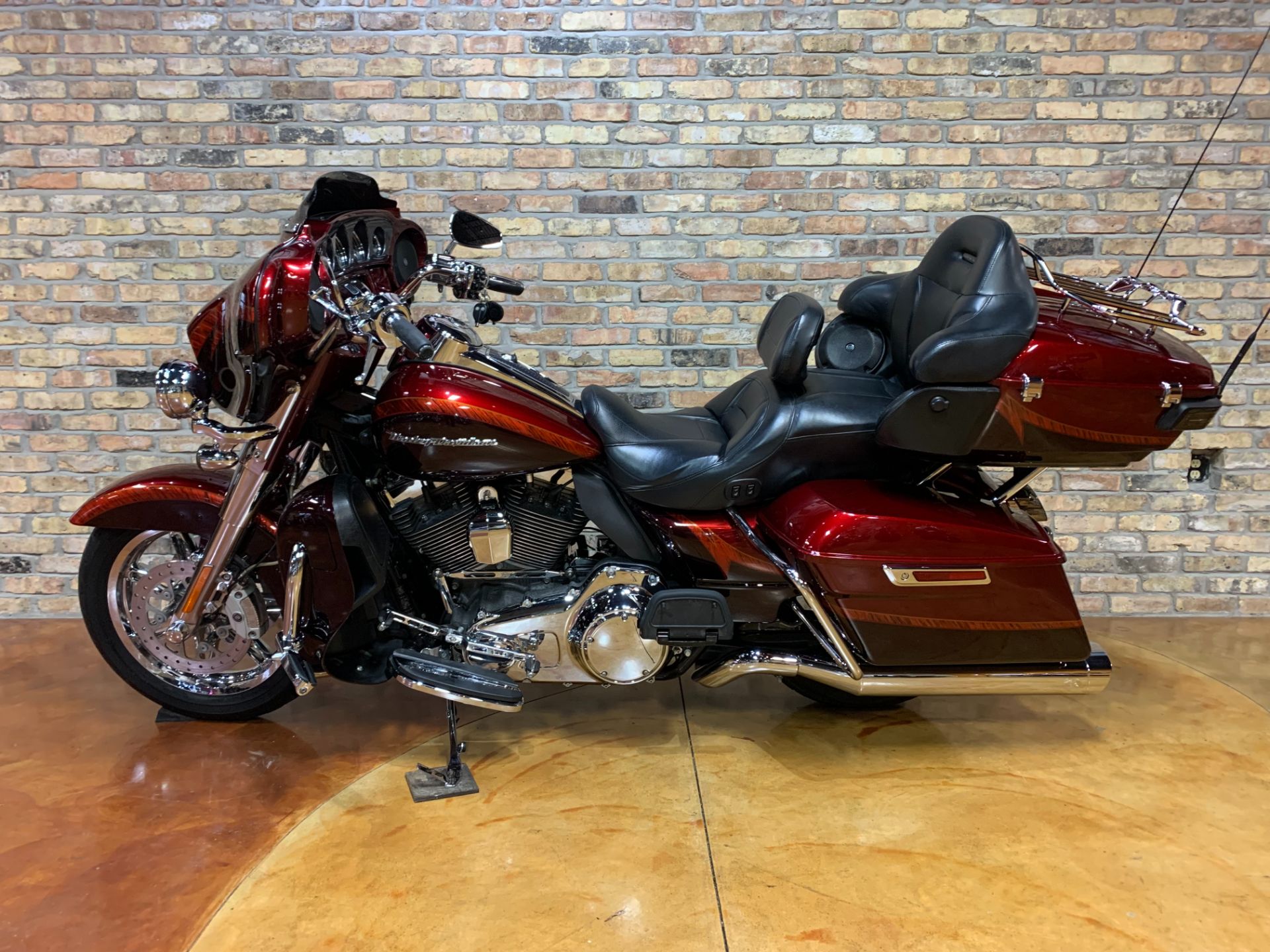 2014 Harley-Davidson CVO™ Limited in Big Bend, Wisconsin - Photo 35