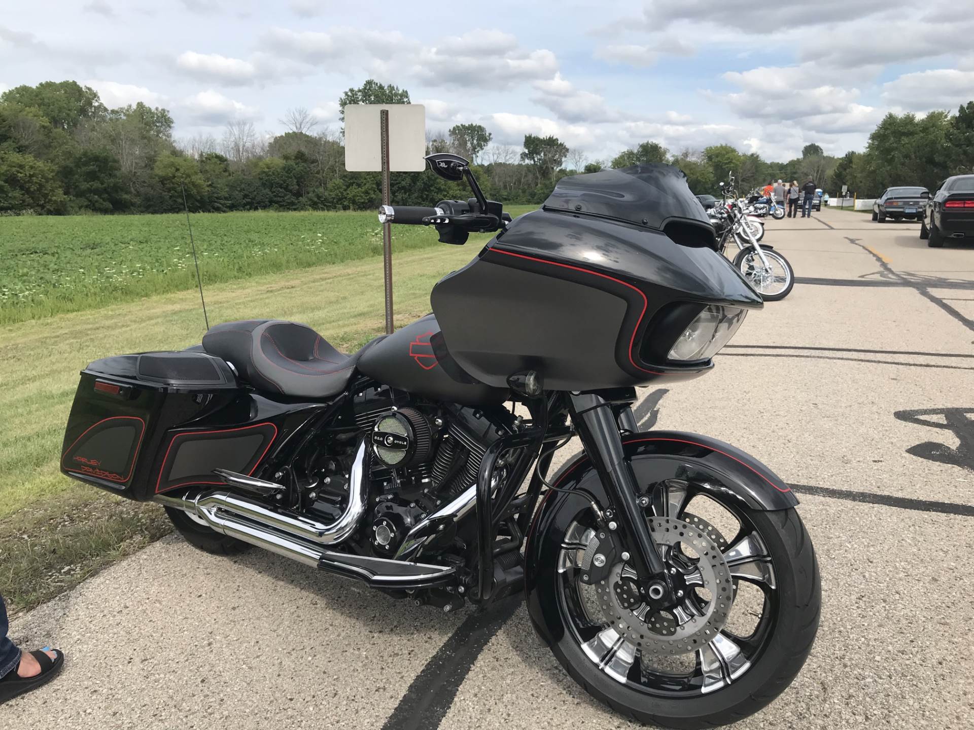2015 Harley-Davidson Road Glide® Special in Big Bend, Wisconsin - Photo 4