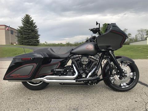 2015 Harley-Davidson Road Glide® Special in Big Bend, Wisconsin - Photo 12